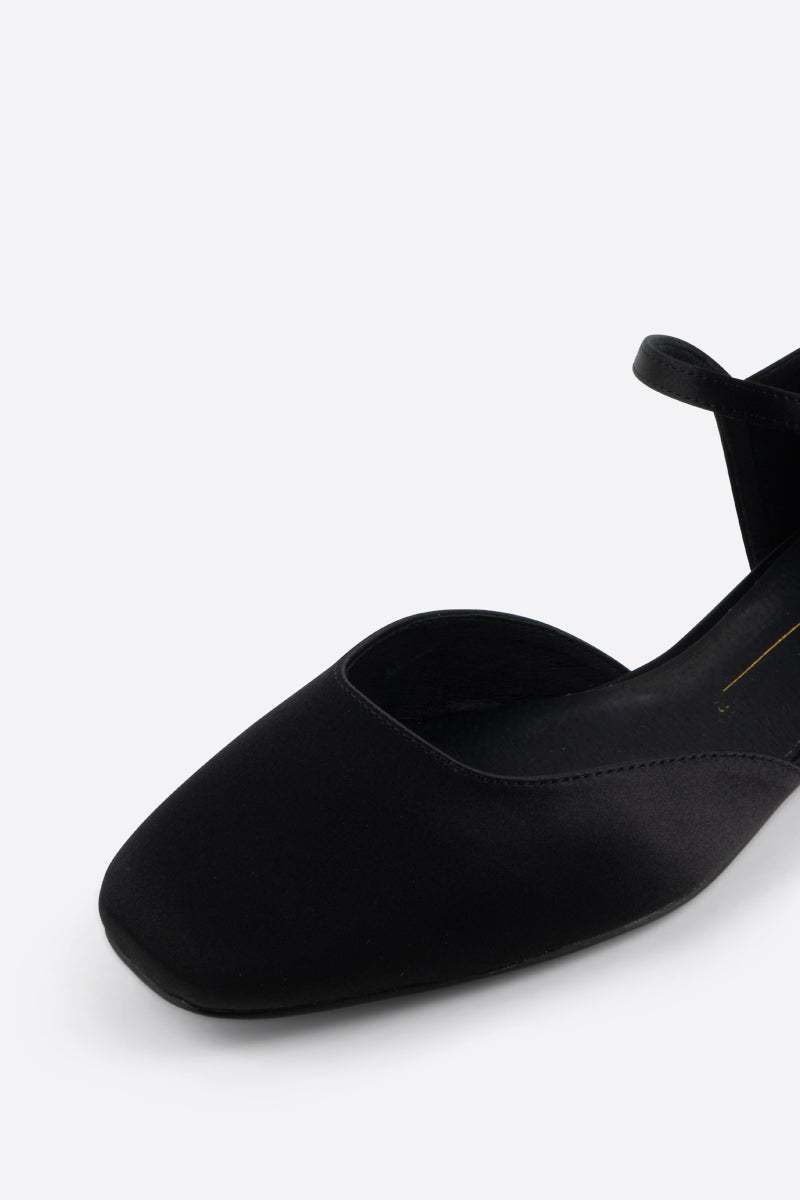Intentionally Blank - Elizabeth Satin Mary Jane -