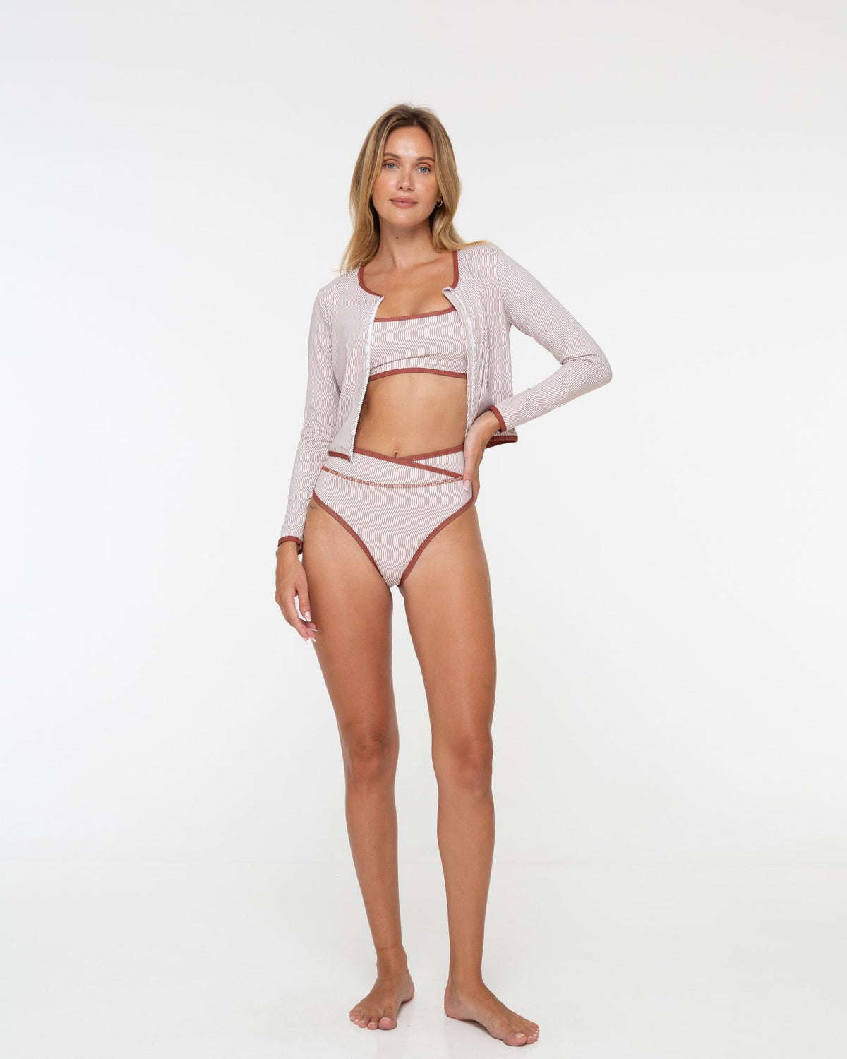 Noserider Surf Club - Noserider Surf Bikini Top in Banda Lines -