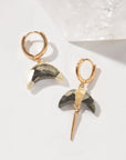 Luna Norte - Crescent Horn Mismatched Huggie Hoop Earring - Pyrite