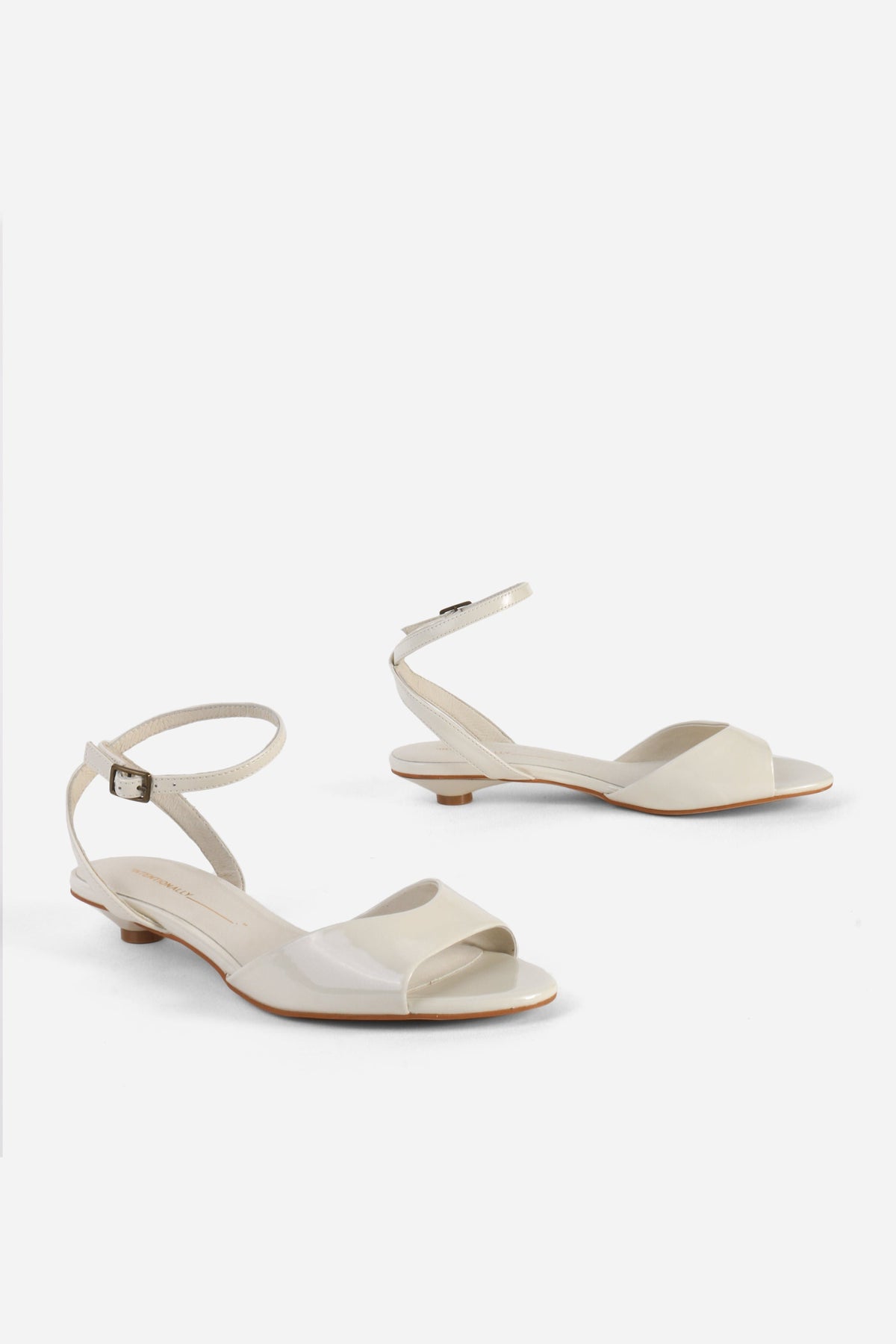 Intentionally Blank - Echo Kitten Heel Sandal - CREAM PATENT