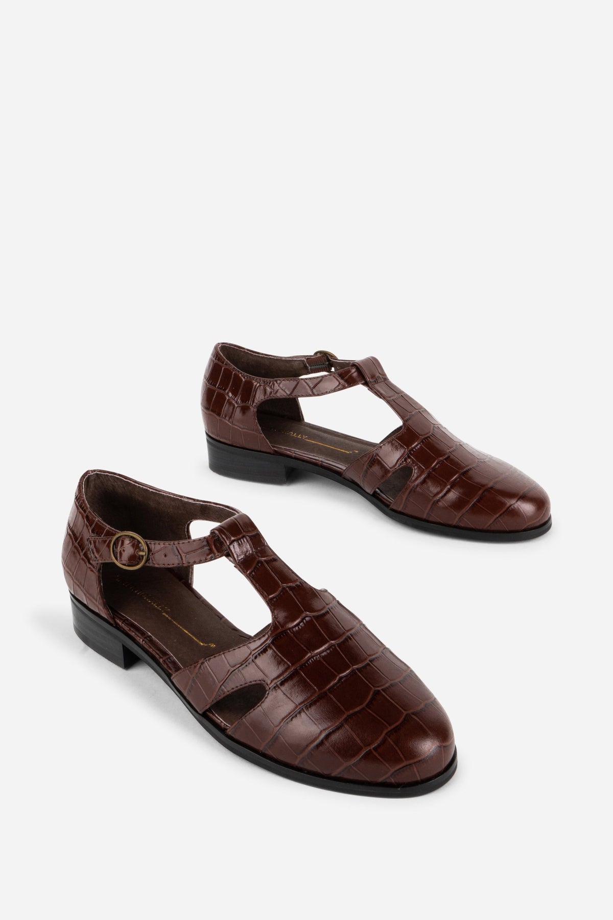 Intentionally Blank - Eureka Fisherman Flat - CHOCOLATE EMBOSSED LEATHER