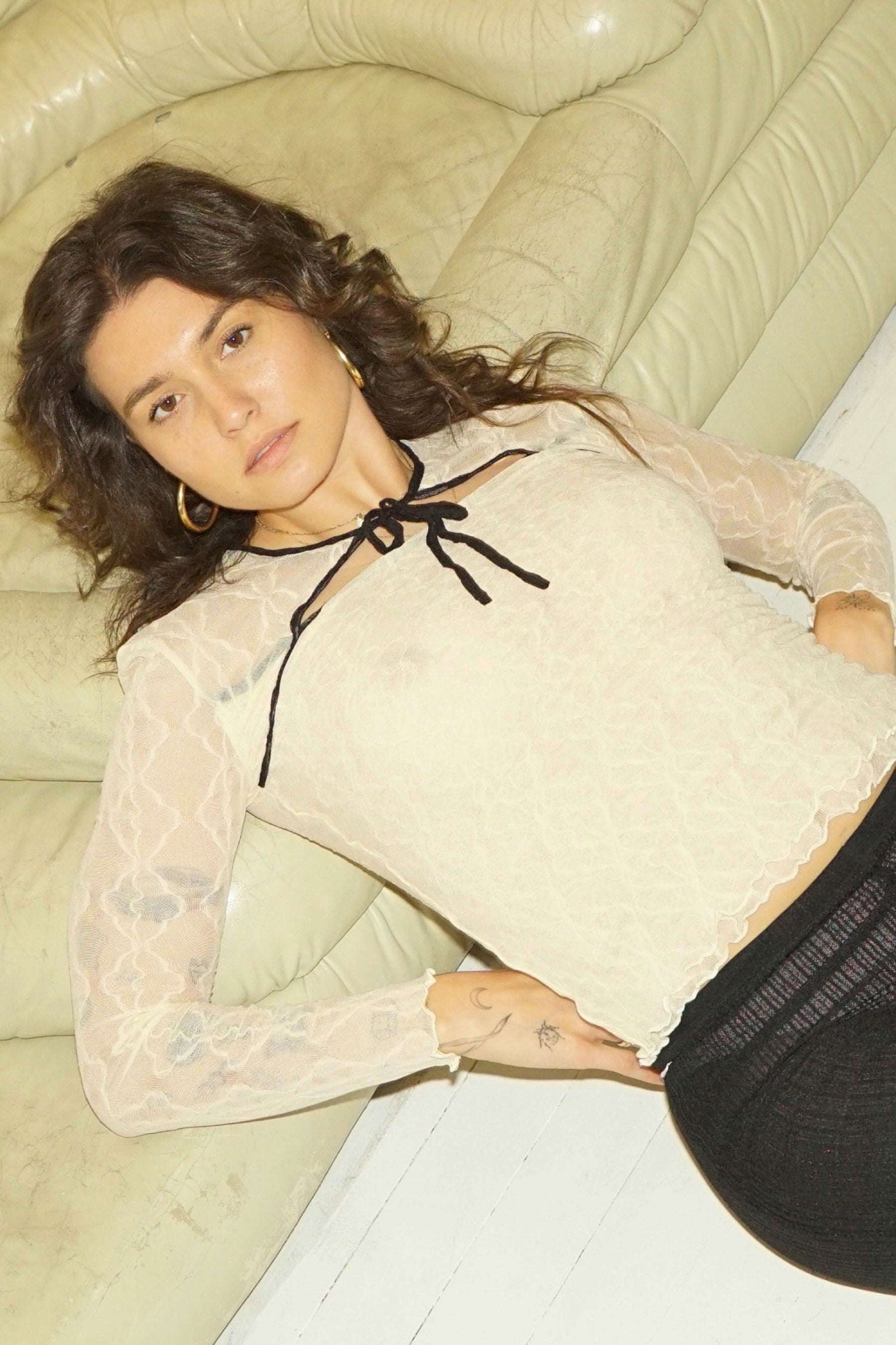 Find Me Now - Mariposa Long Sleeve Bow Tee - Piped Cloud -