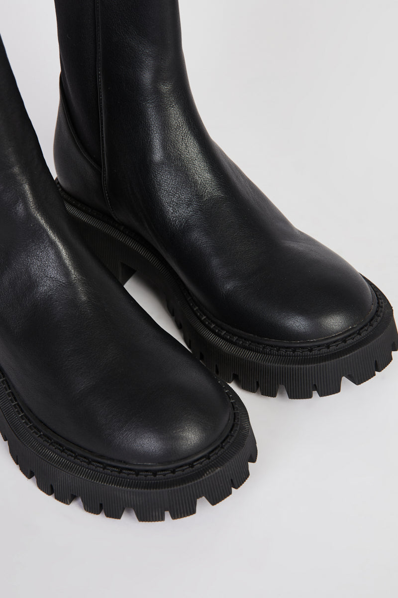 Guided Pull On Lug Sole Boot