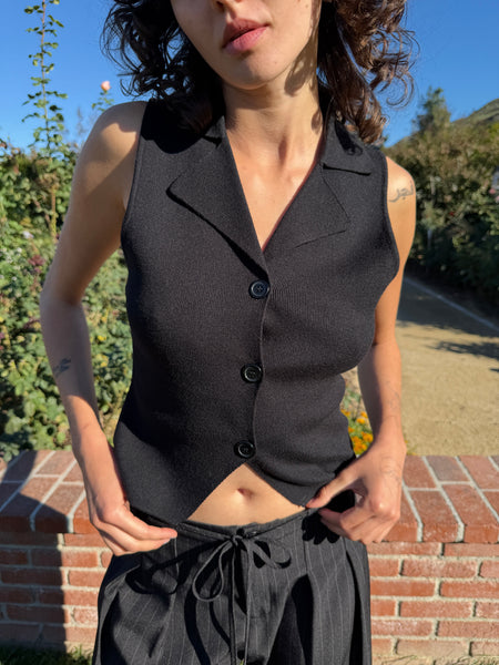 Lisa Says Gah - Vests - Max Sweater Vest - Black – offe market