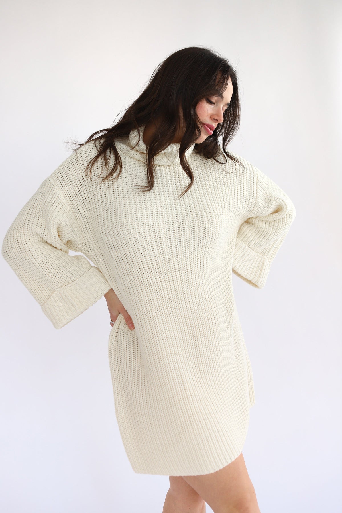 Callahan Knitwear - Baggy Turtleneck Mini Dress - Creme -