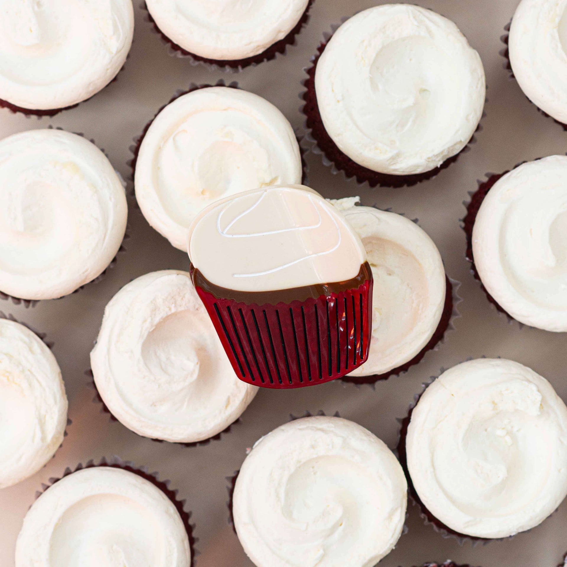 Jenny Lemons - Midi Red Velvet Cupcake Hair Claw Clip -