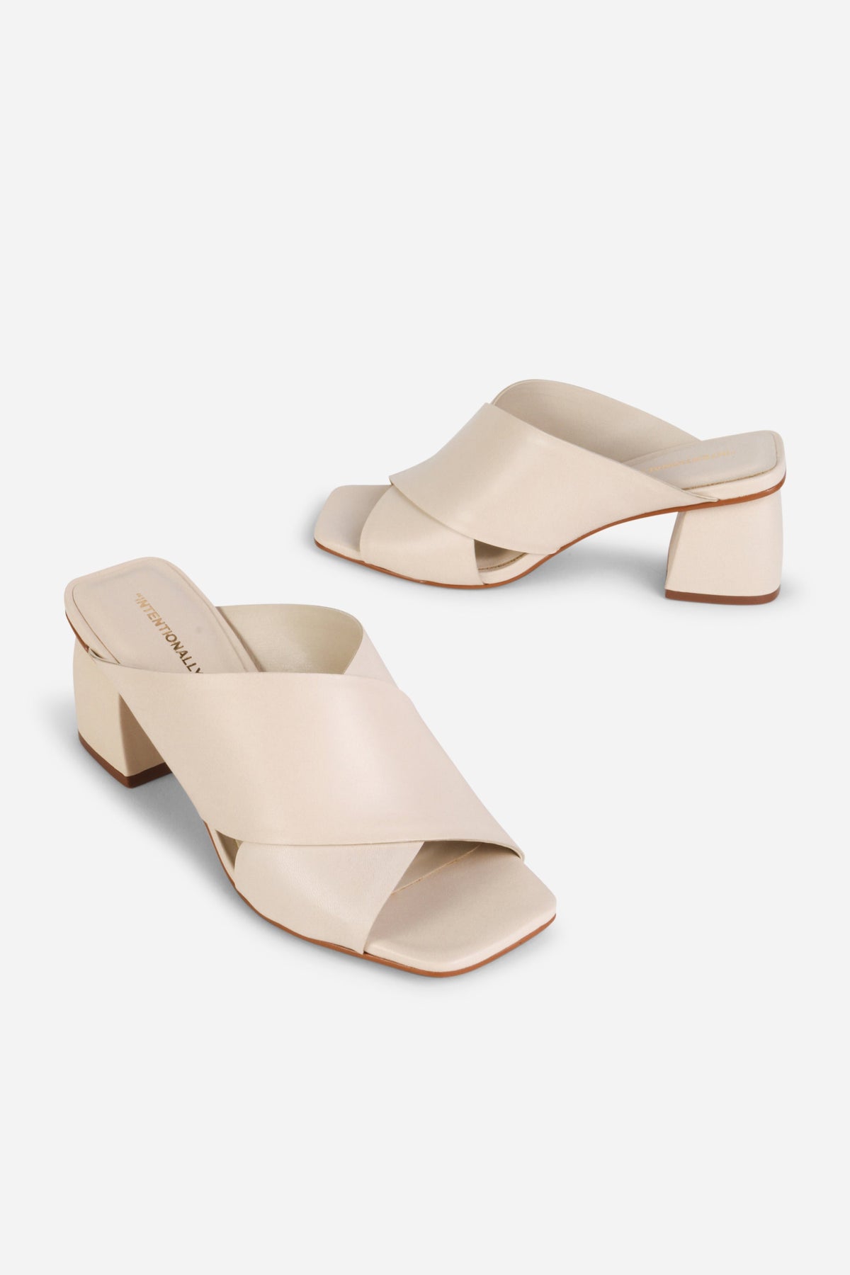 Intentionally Blank - Lefty Mule Heel -