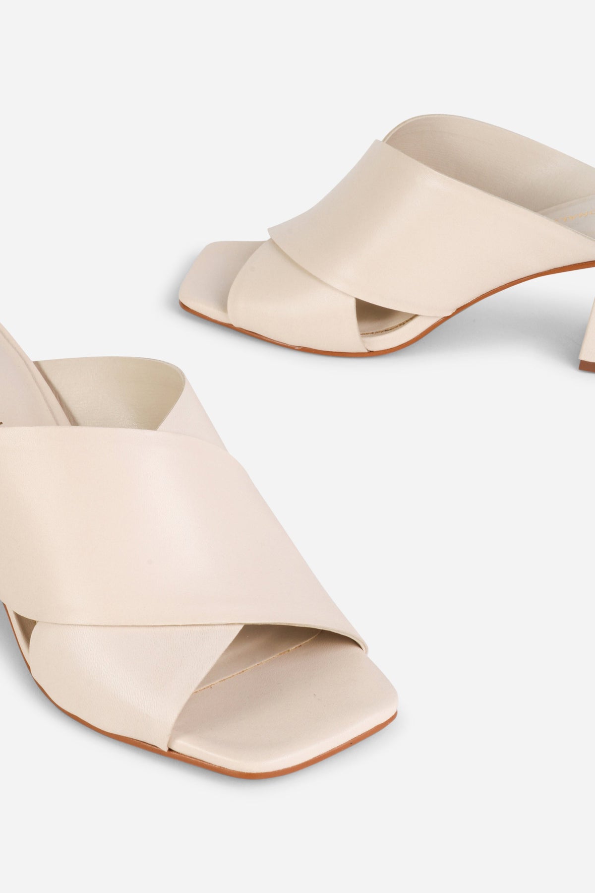Intentionally Blank - Lefty Mule Heel -