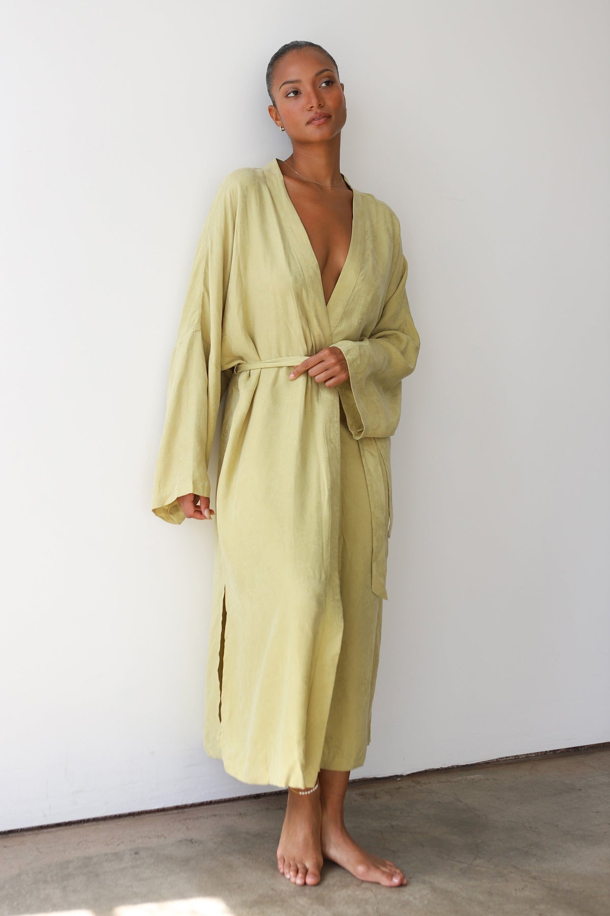 The Long Robe - Tomatillo