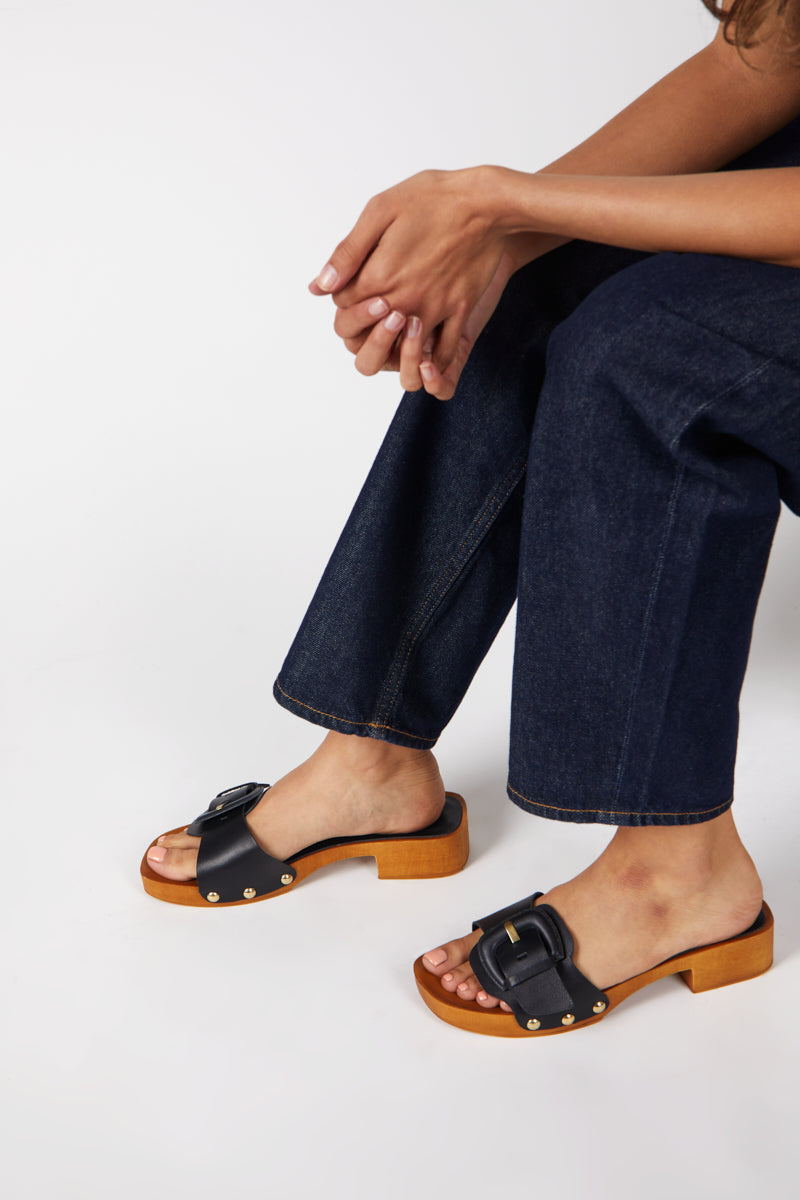 Intentionally Blank - Mar Leather Clog - BLACK LEATHER