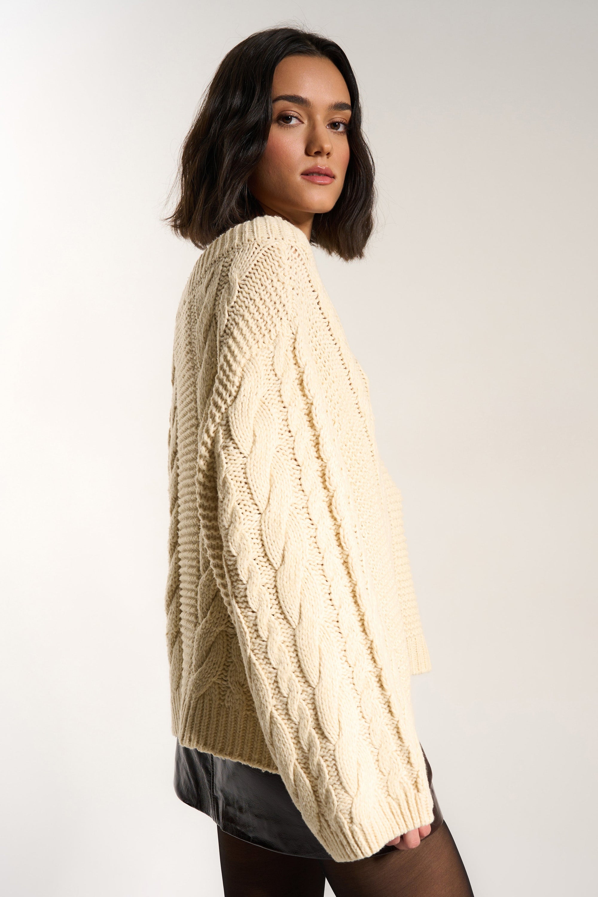 Callahan Knitwear - Melanie Cableknit Pullover - Swan -