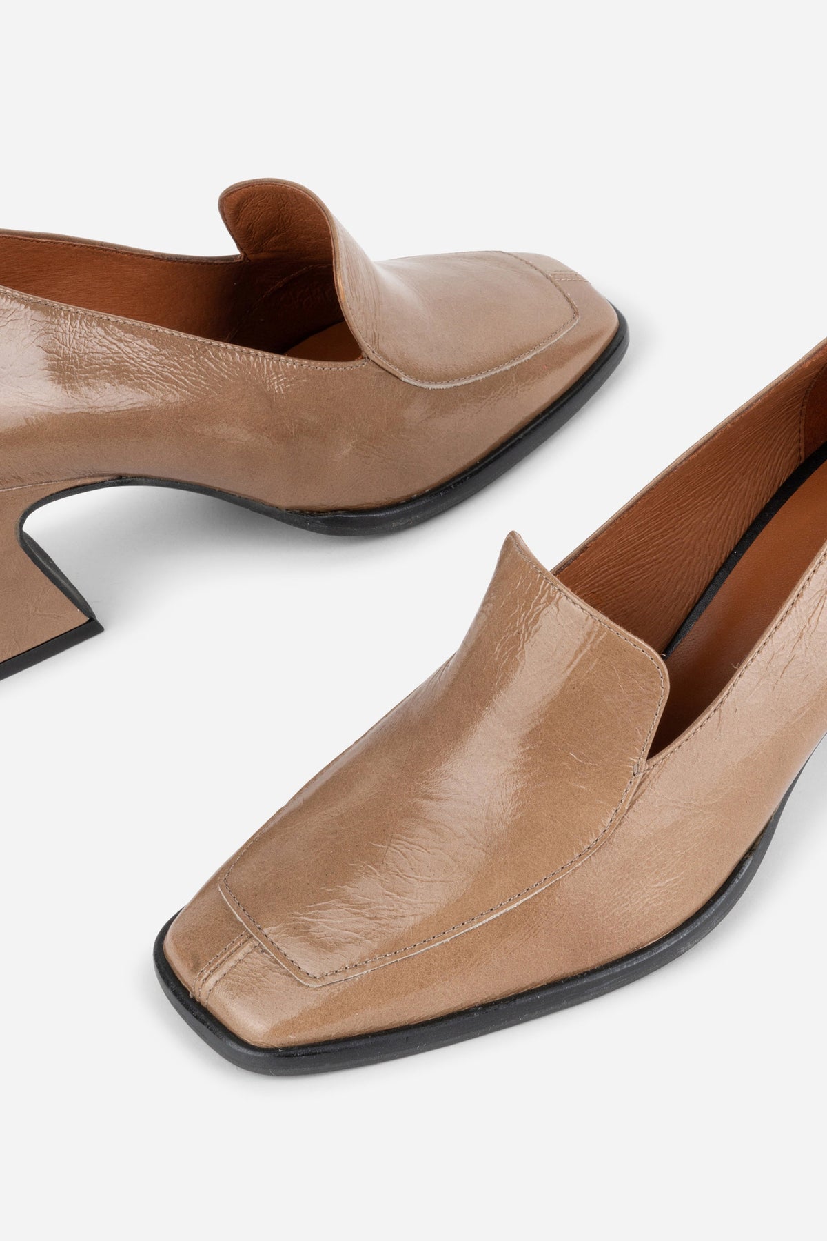 Intentionally Blank - Mosa Heeled Loafer -