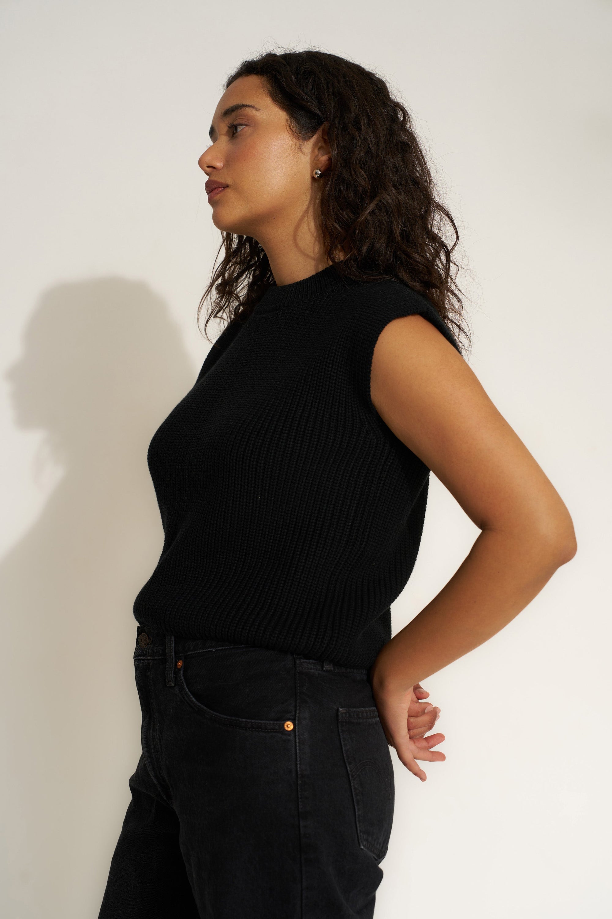 Callahan Knitwear - The Muscle Tee - Black -