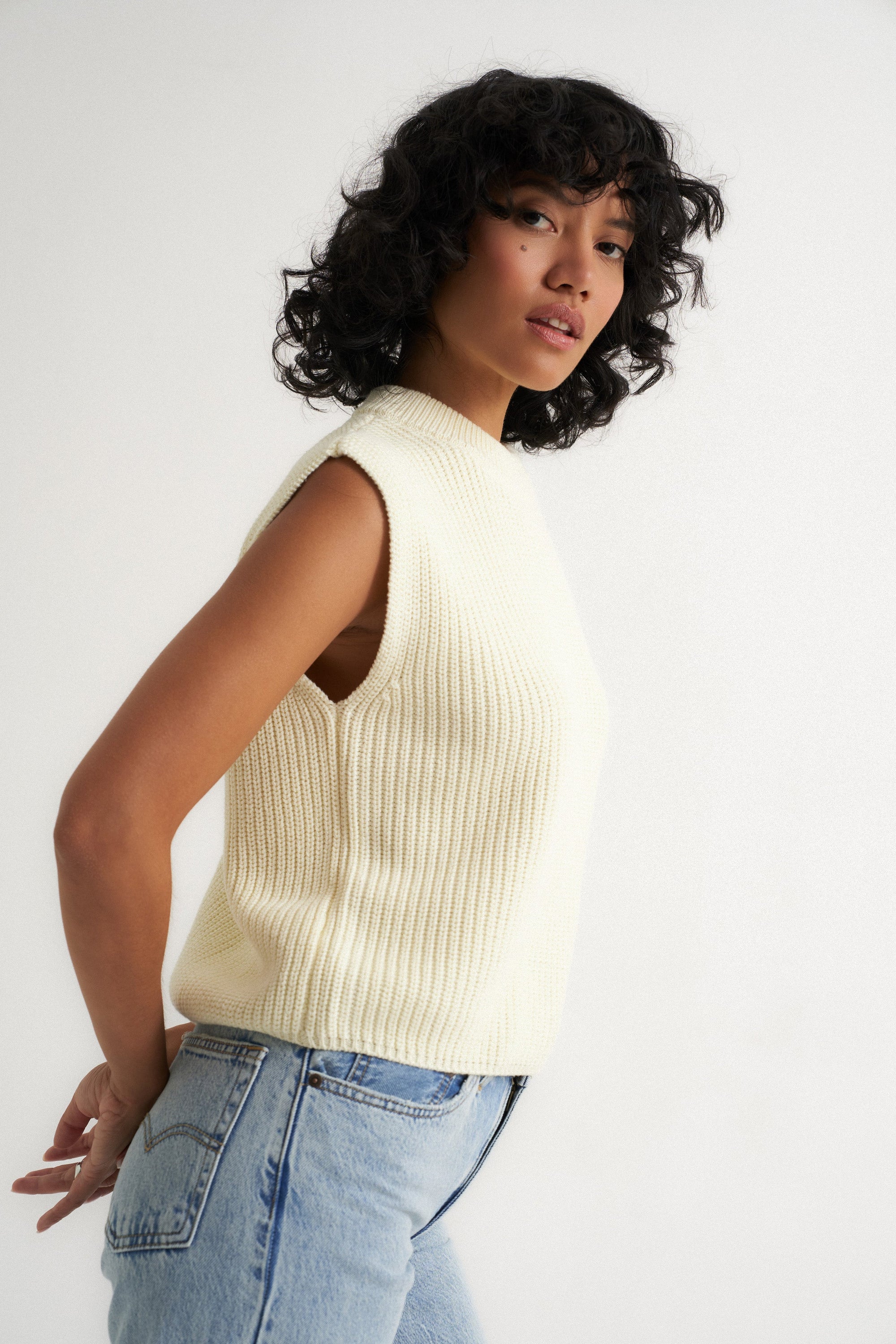Callahan Knitwear - The Muscle Tee - Creme -