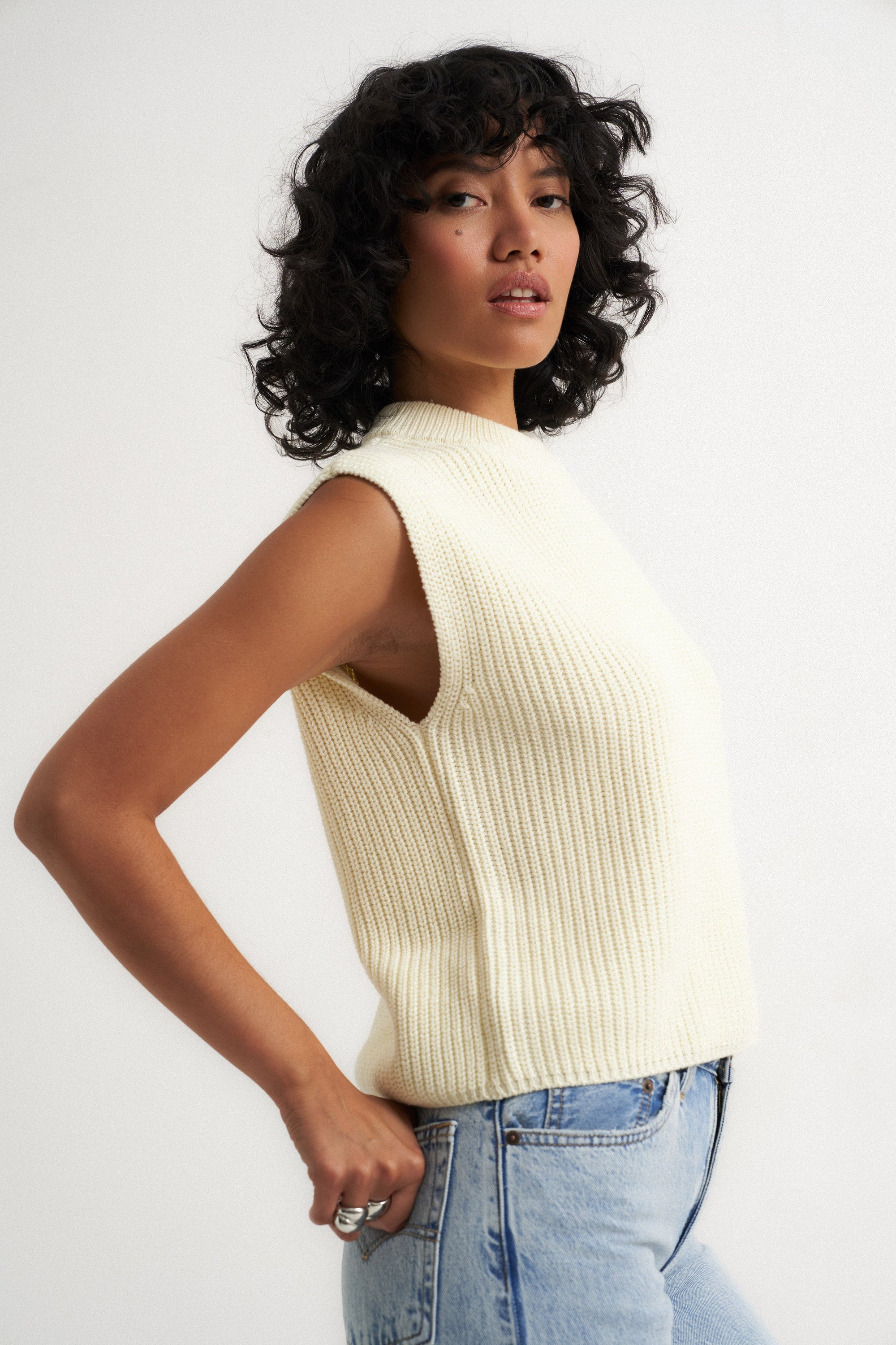 Callahan Knitwear - The Muscle Tee - Creme -