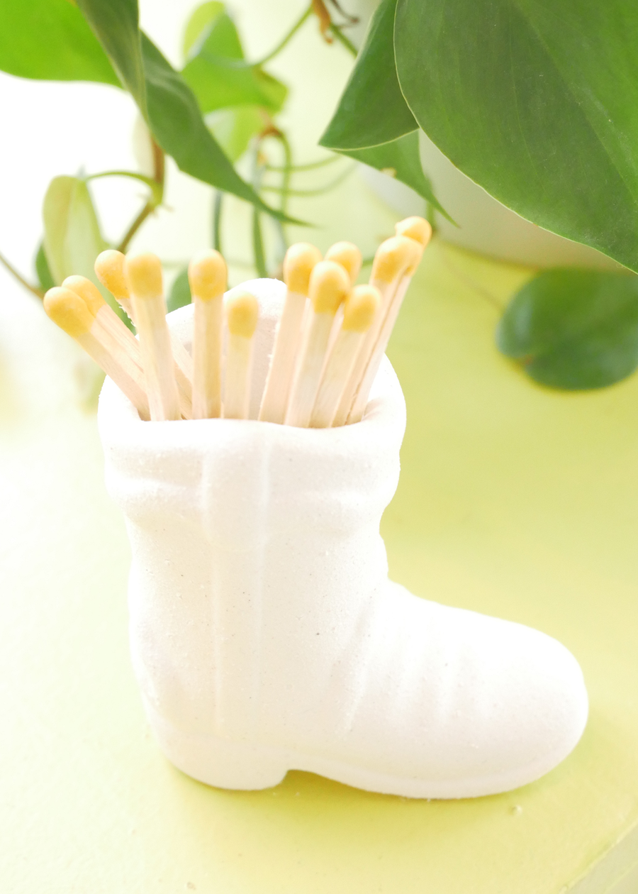 Cowboy Boot Match Strike - White