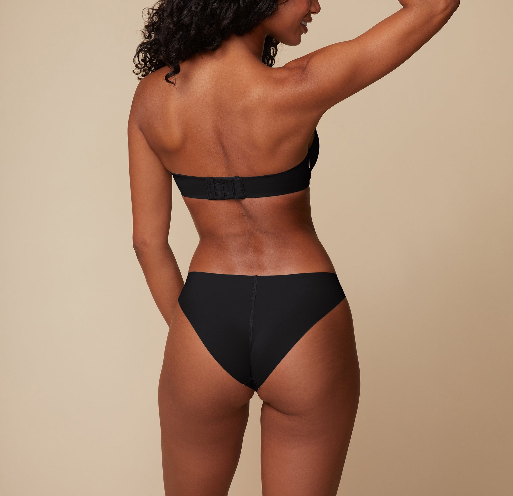 Harper Wilde - No-Show Bikini - Black -