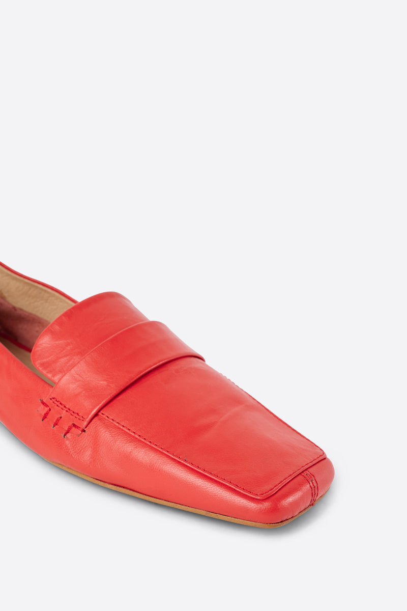 Intentionally Blank - Pinky Loafer -