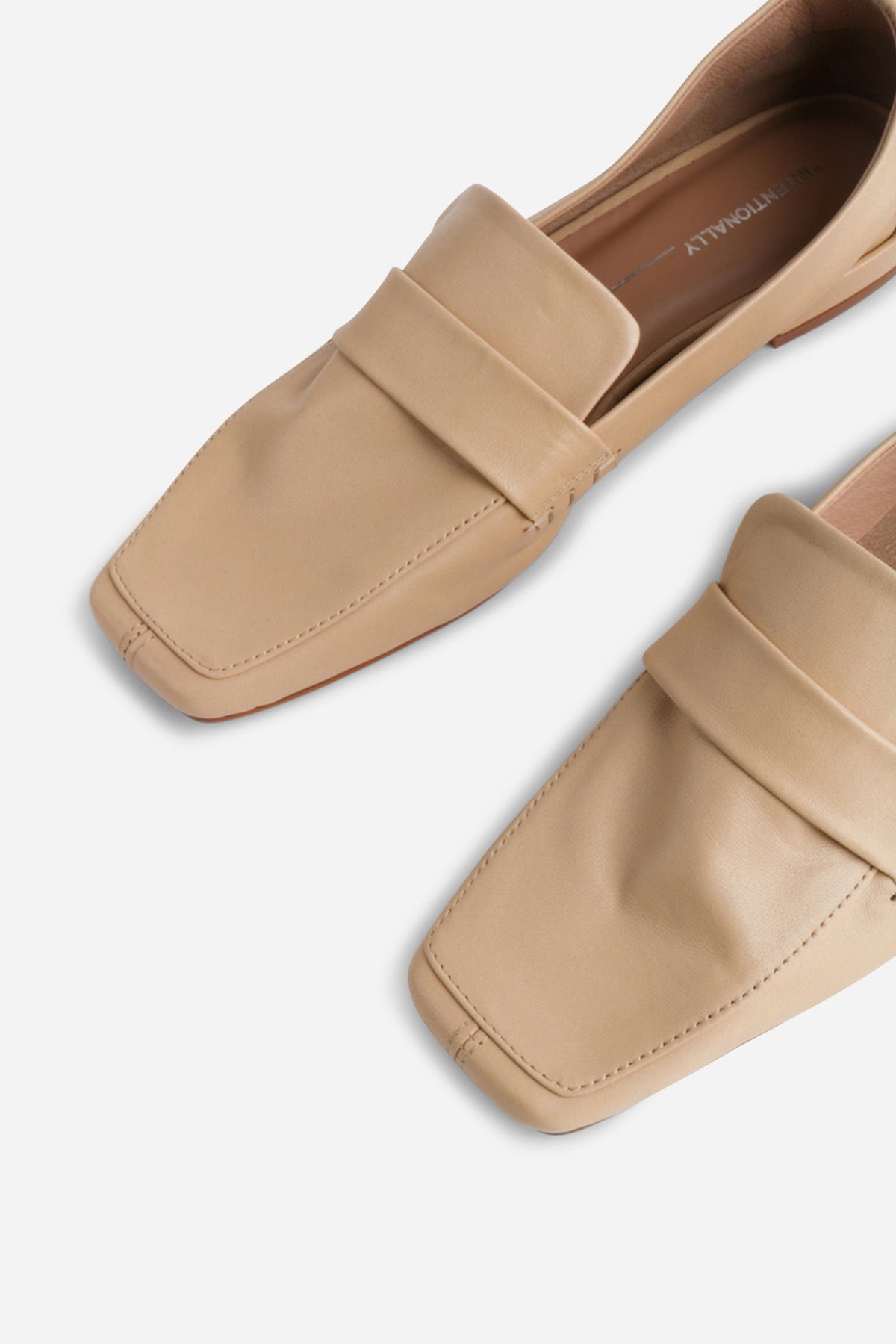 Intentionally Blank - Pinky Loafer -