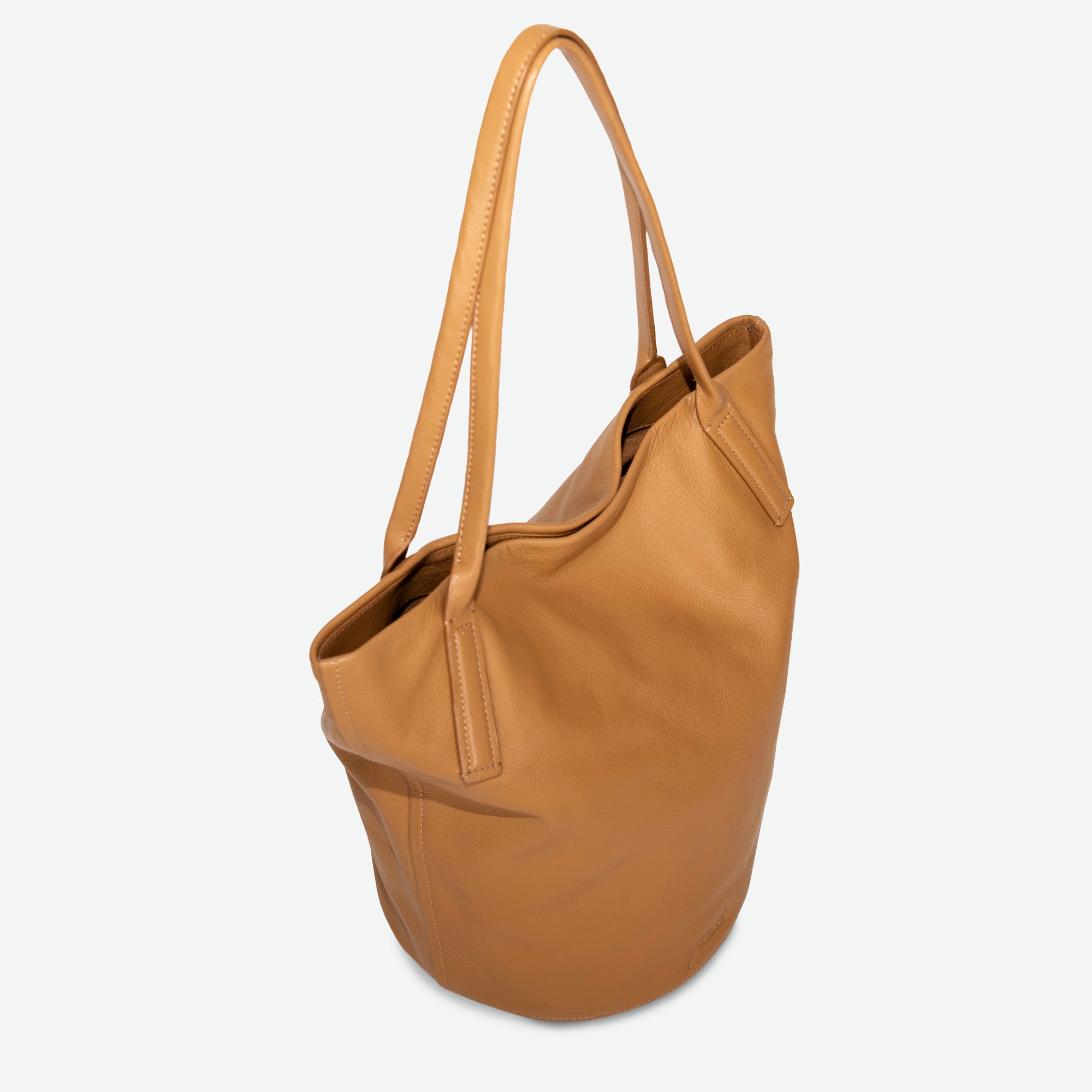 Per Lei New York - Waverly Bucket Tote Bag - Caramel -