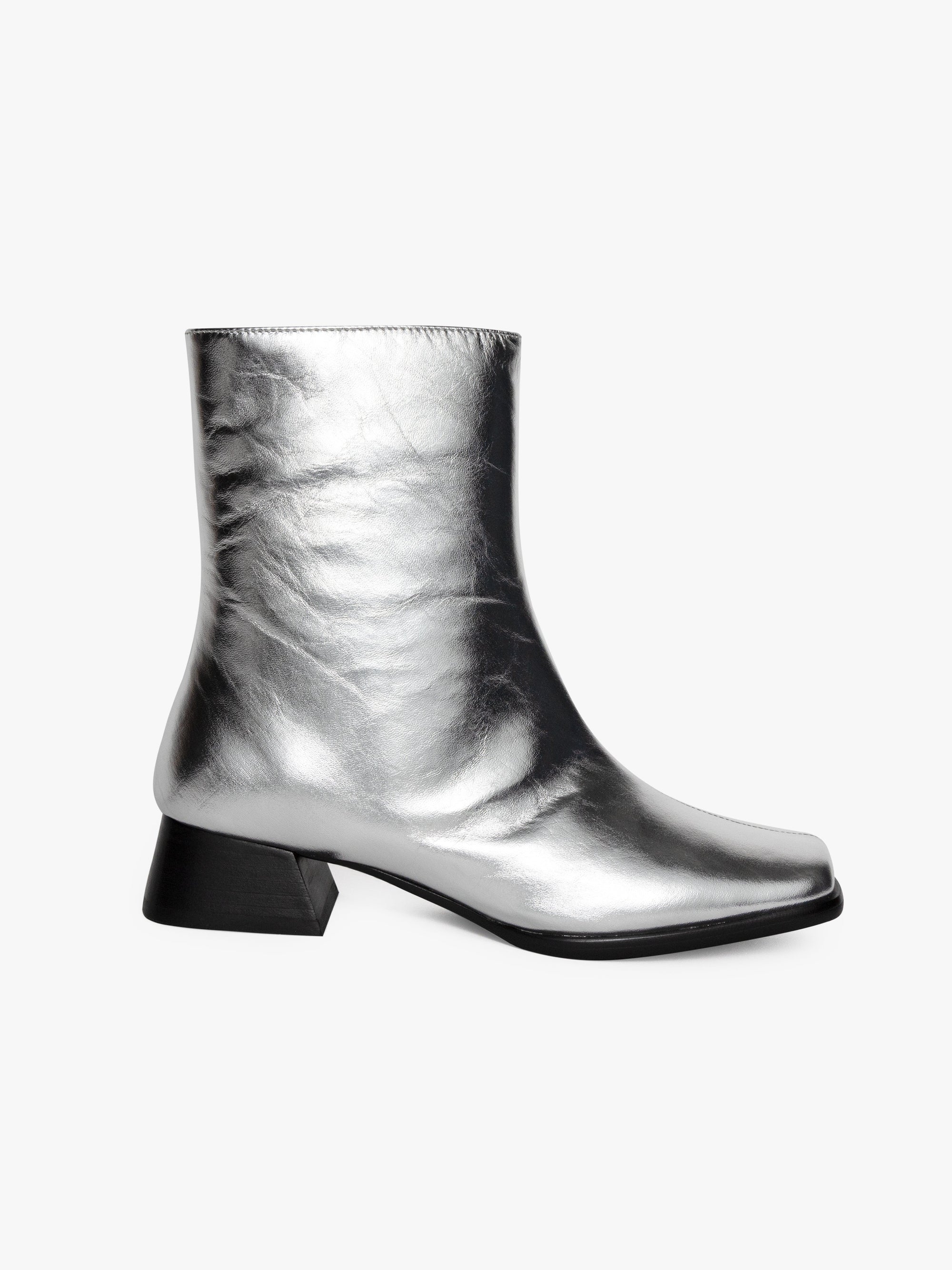 Lisa Says Gah - Quincy Boot - Silver -