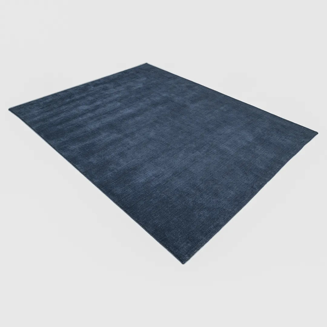 Solo Rugs - Zayn Hand Loomed Contemporary Solid Area Rug -