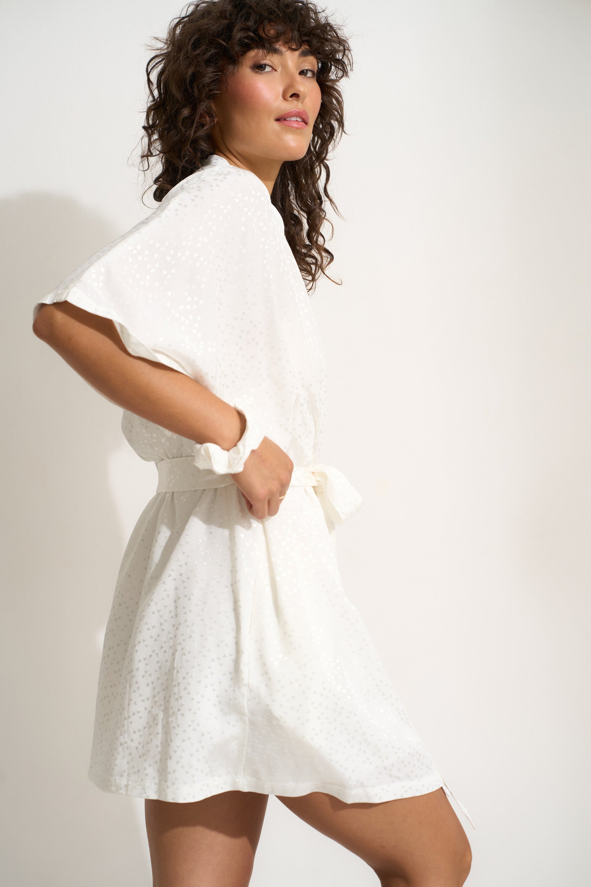Be Idle - The Short Robe - White -