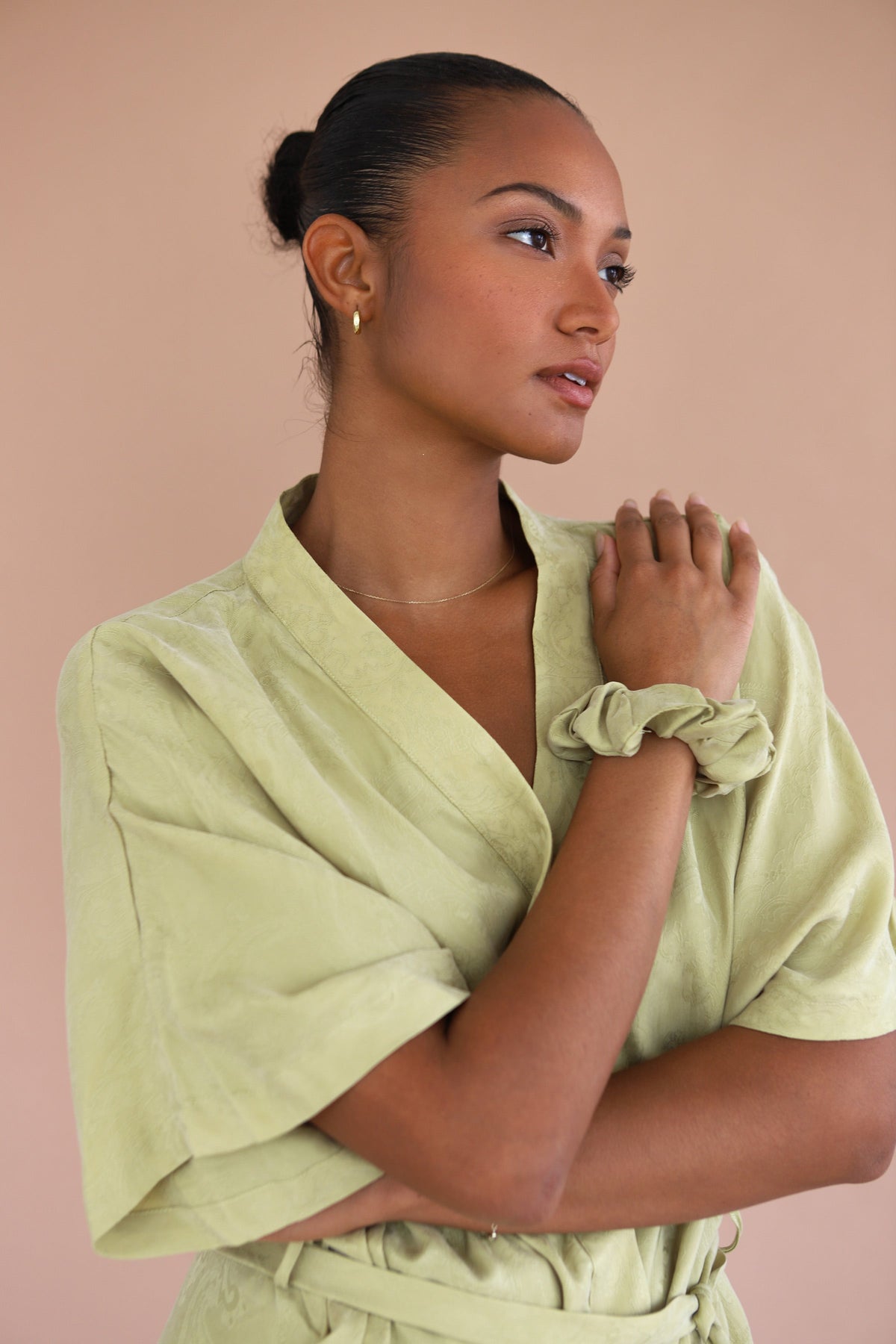 The Short Robe - Tomatillo