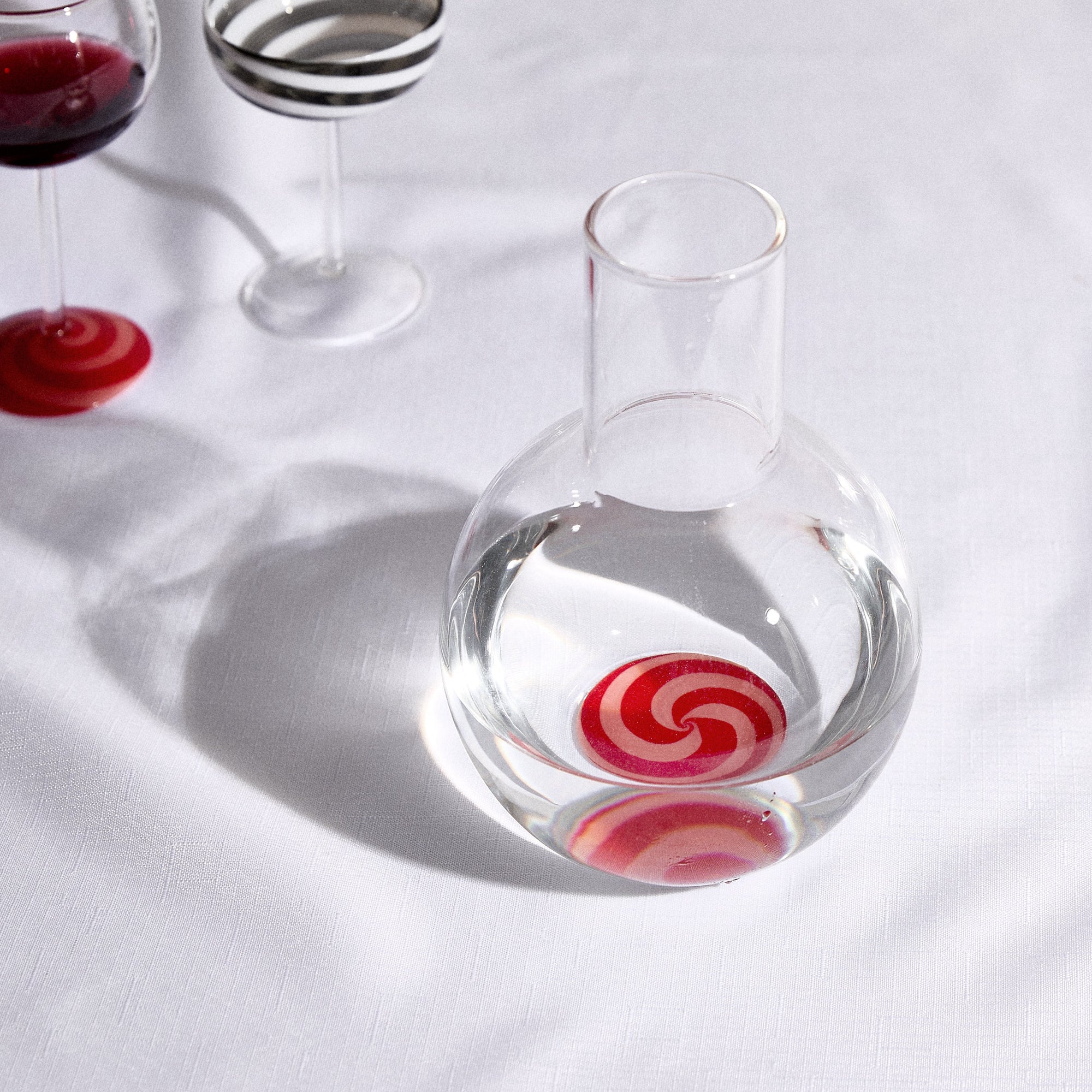 Fazeek - Swirl Carafe - Red/Pink -