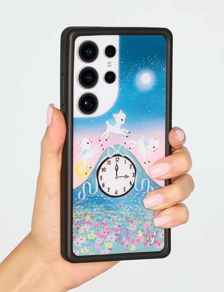 Lifestyle image 01 Laufey Samsung Case