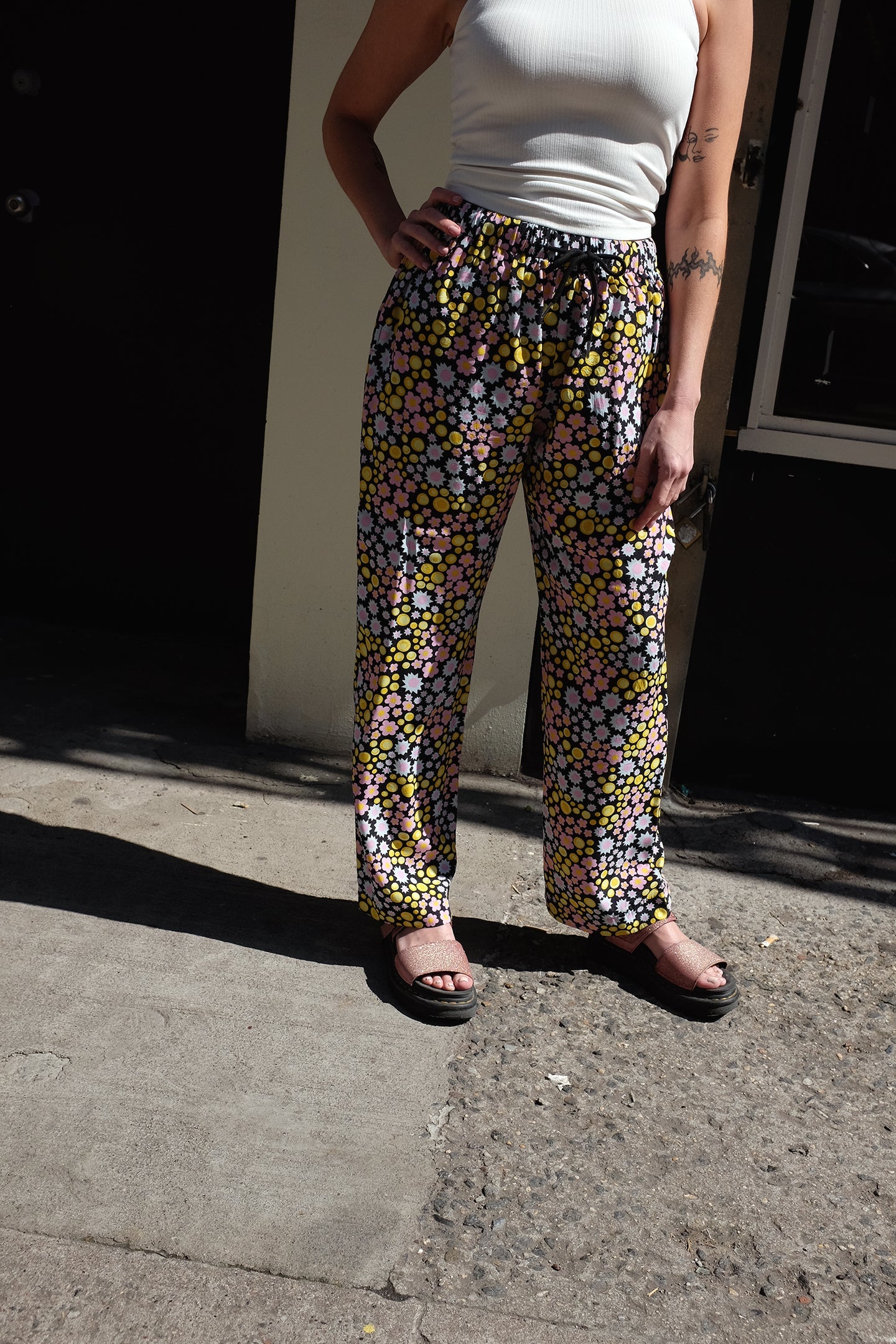 WRAY - Sol Straight Leg Pant - Pop Rocks Floral -