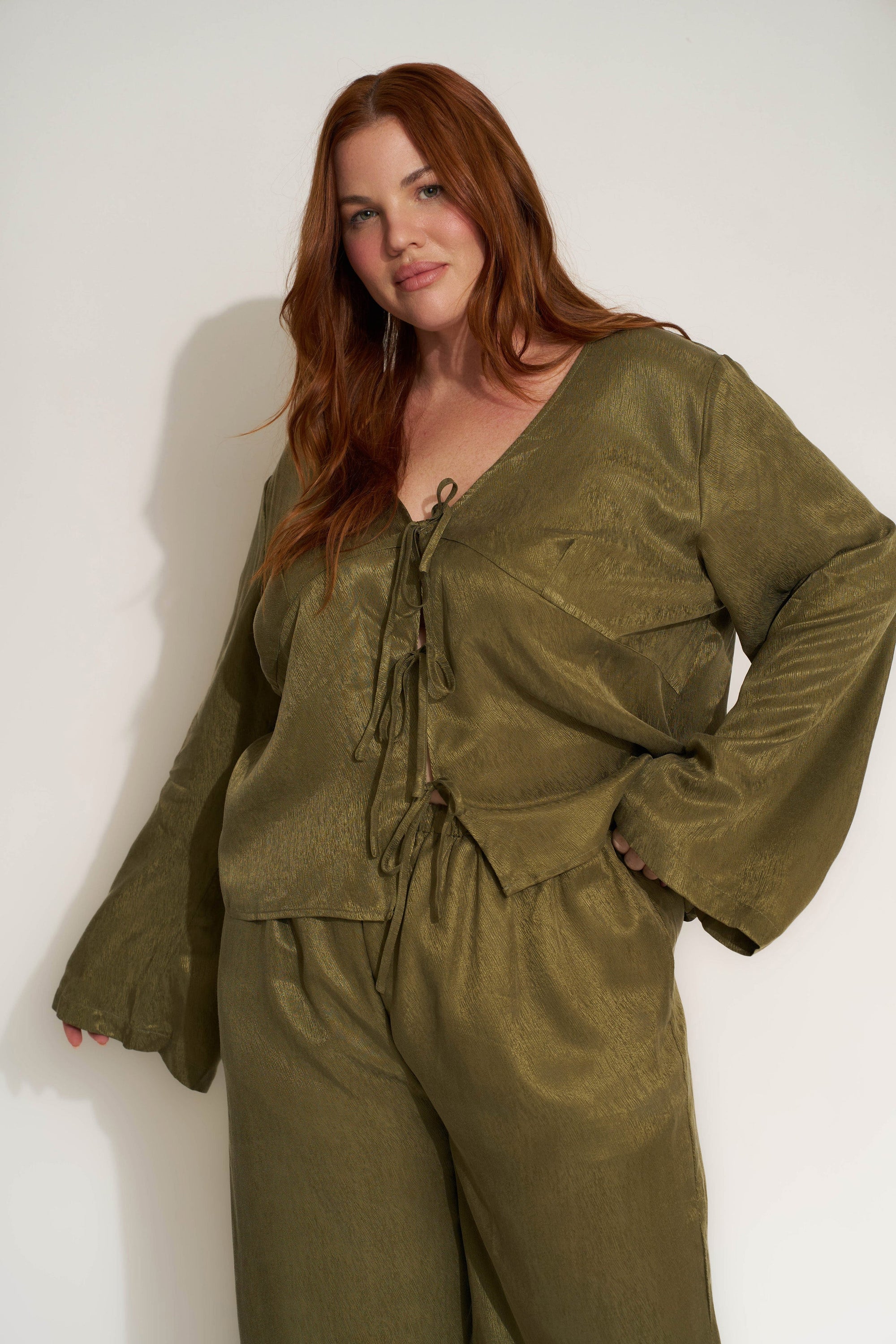 Be Idle - The Tie Front Top - Olive -