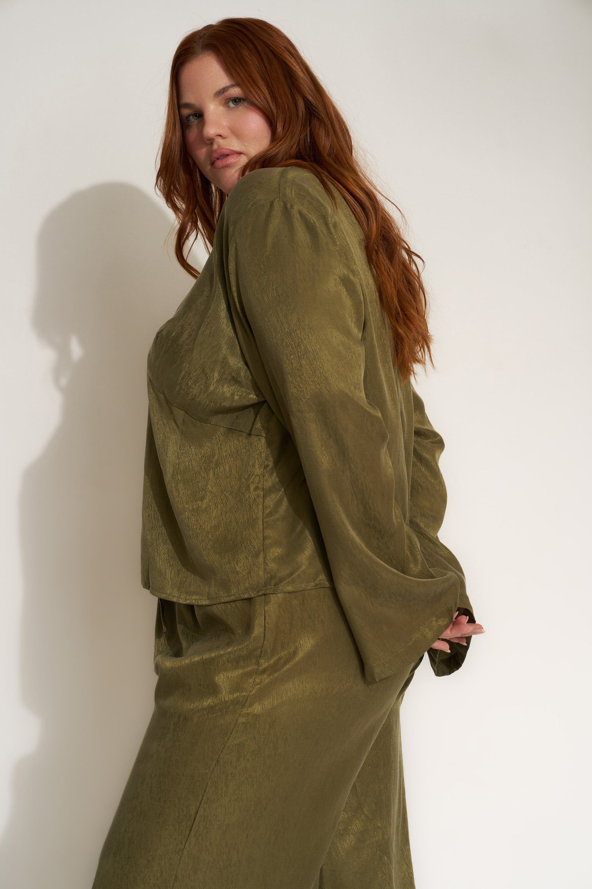 Be Idle - The Tie Front Top - Olive -
