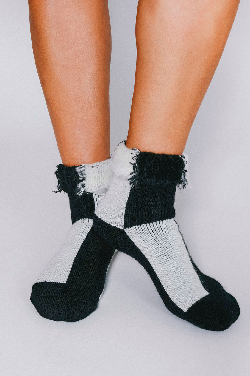 Tailored Union - Cozy Socks - Off White/Black -