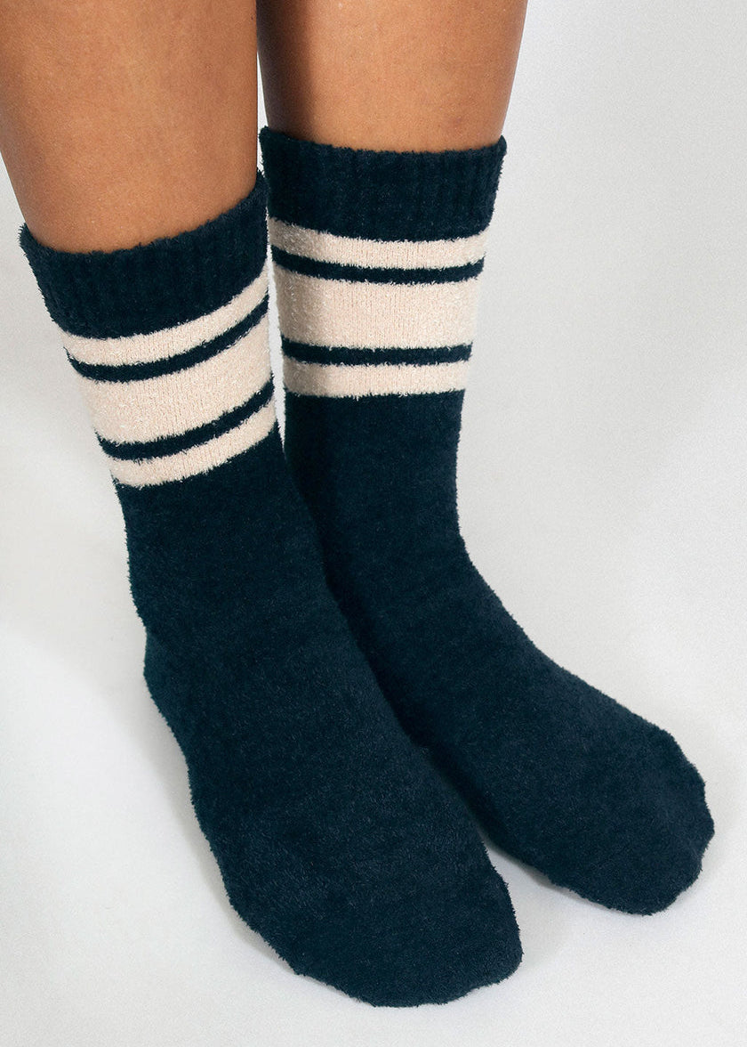 Tailored Union - Flour Plush Teddy Ankle Socks - Black -