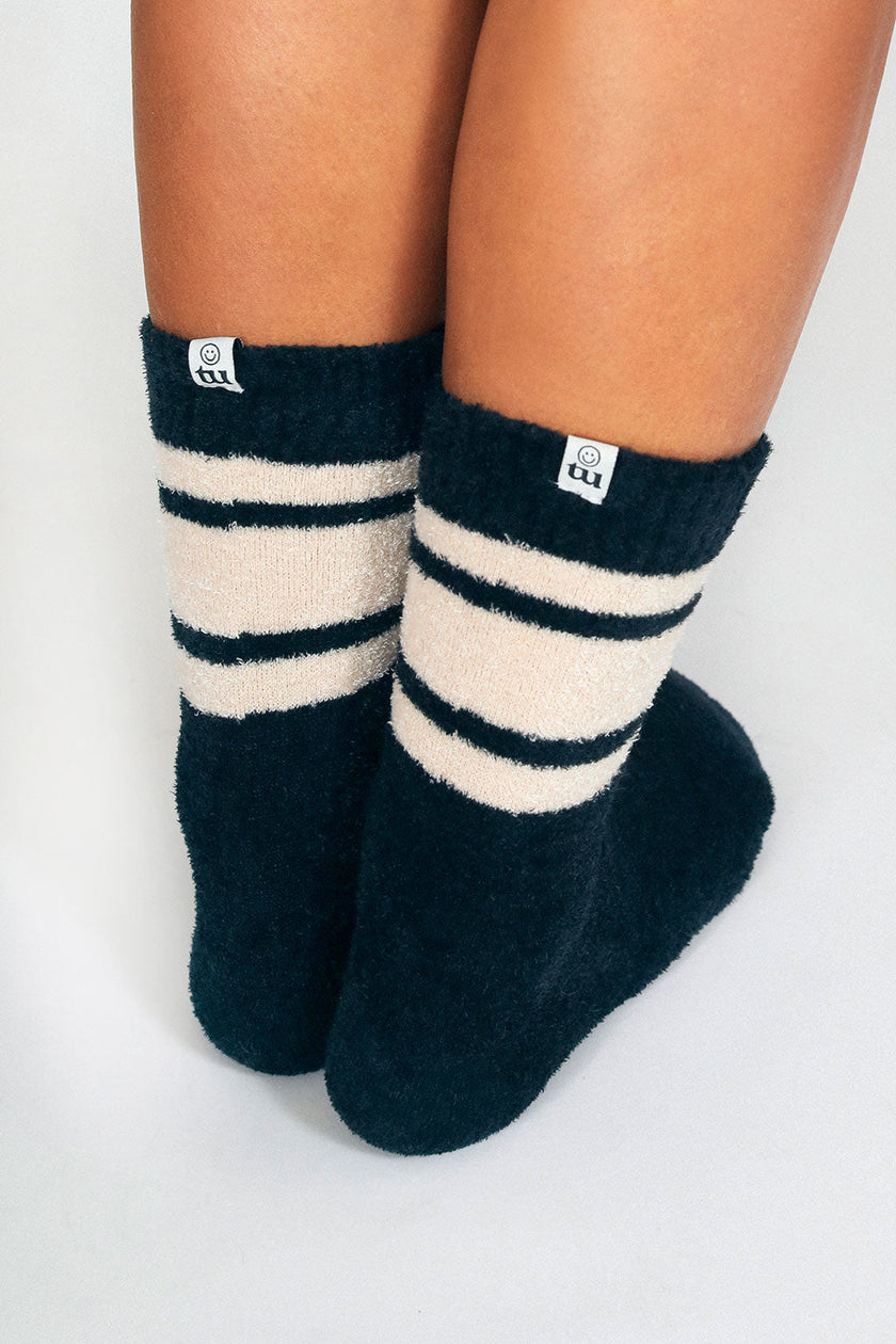 Tailored Union - Flour Plush Teddy Ankle Socks - Black -