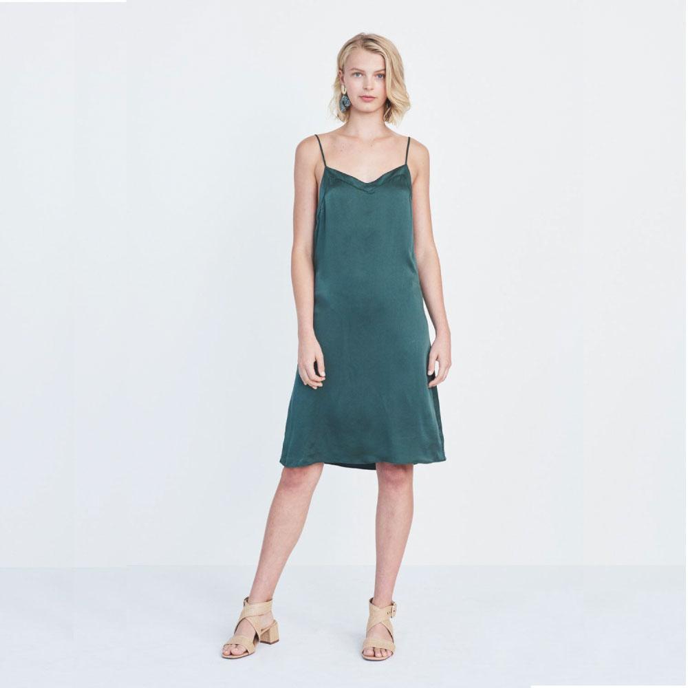 Siizu - Silk V Dress in Green -