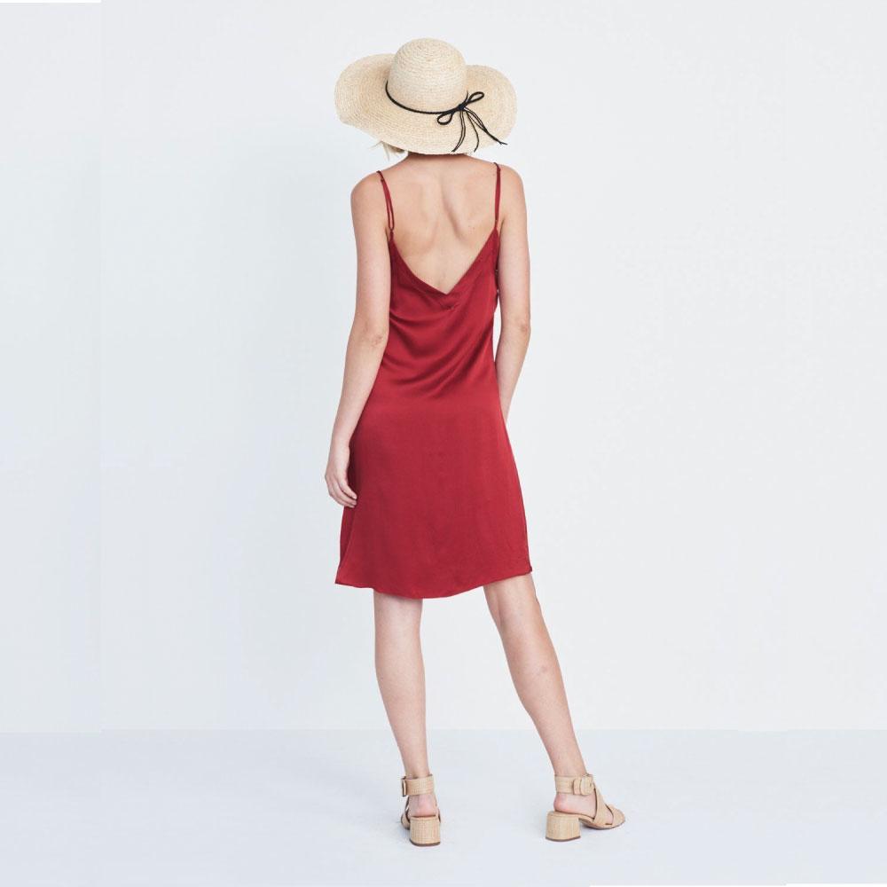 Siizu - Silk V Dress in Red -
