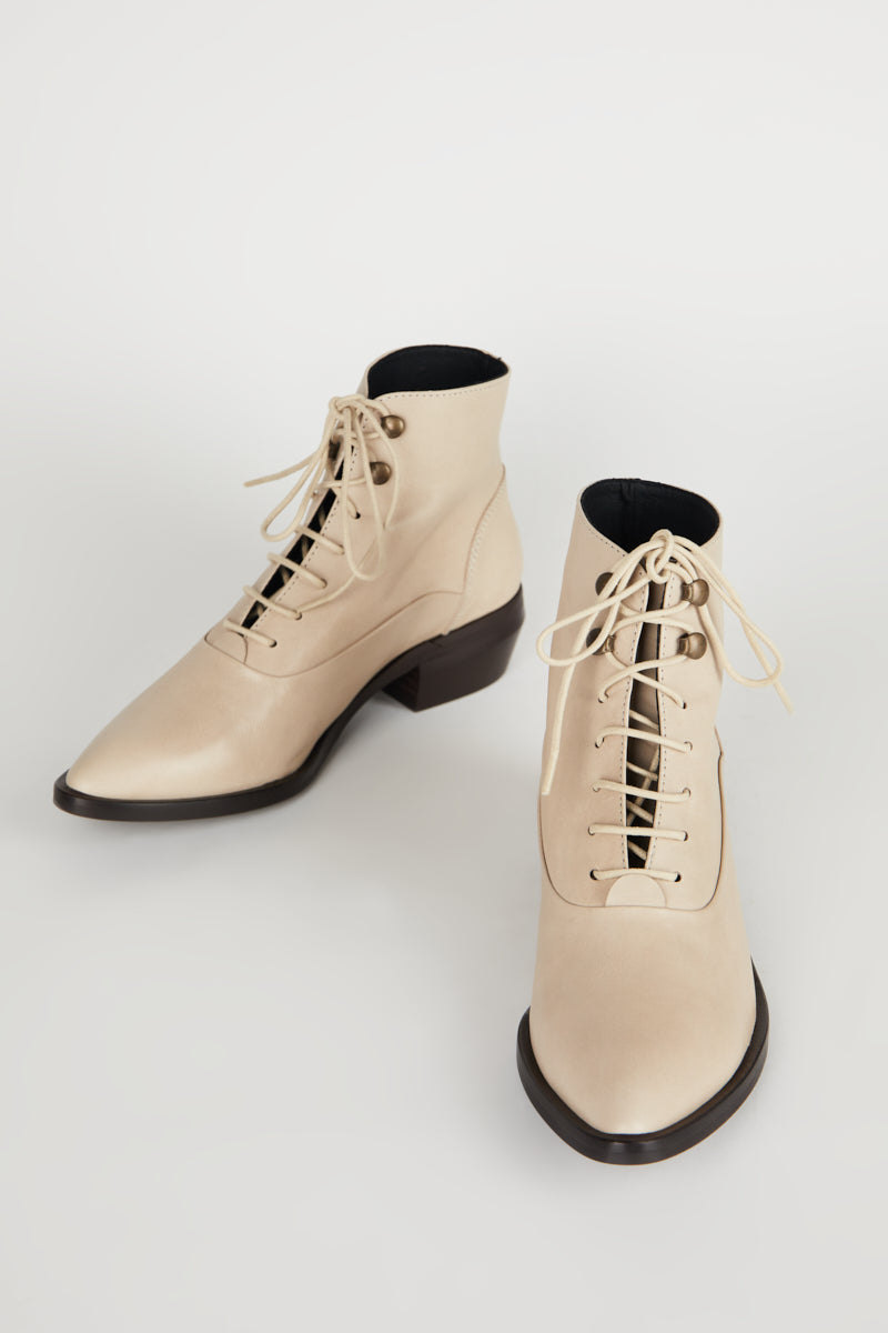 Intentionally Blank - West Lace Up Ankle Boot - CLOUDS LEATHER