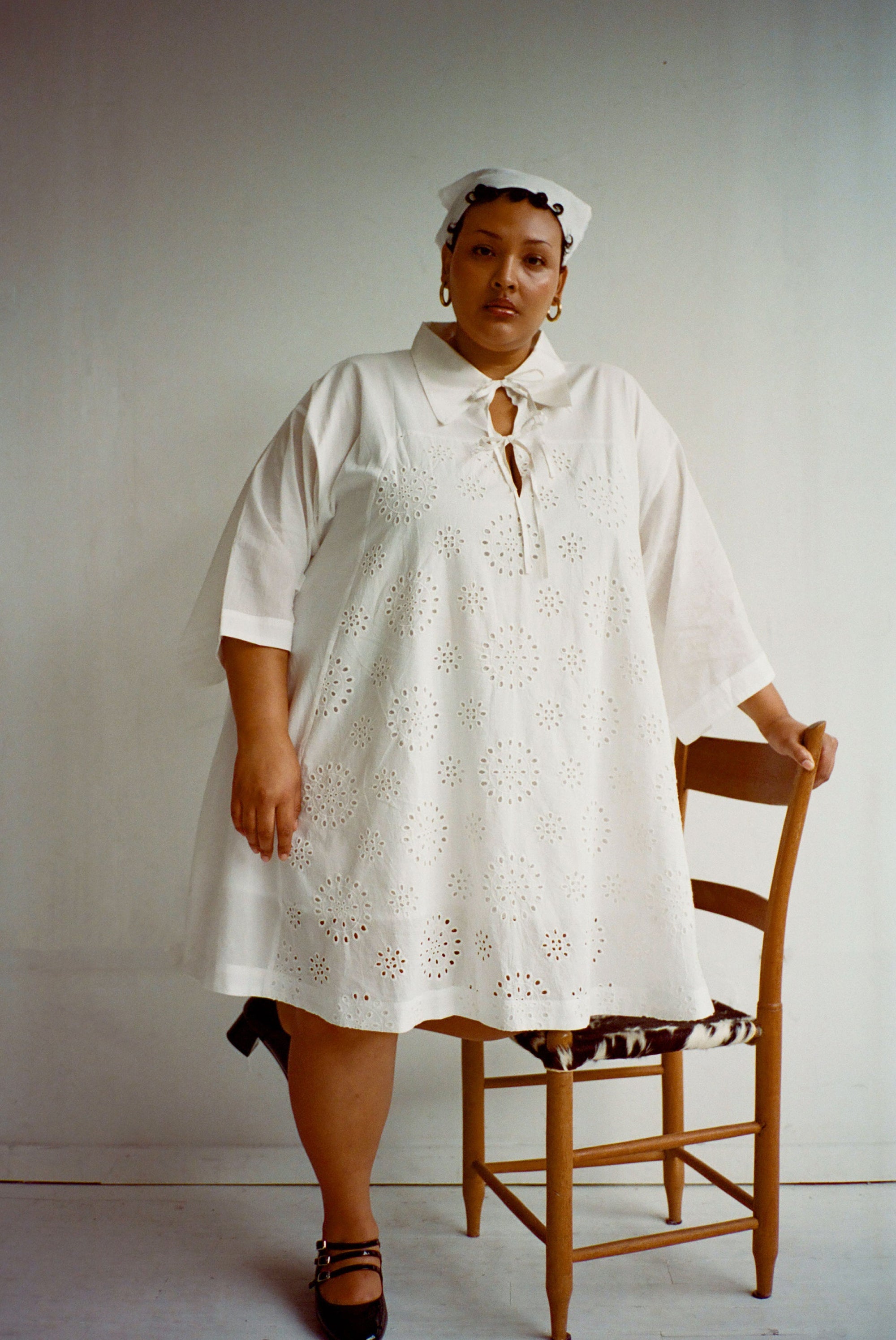 WRAY - Apron Dress - Salt Eyelet -