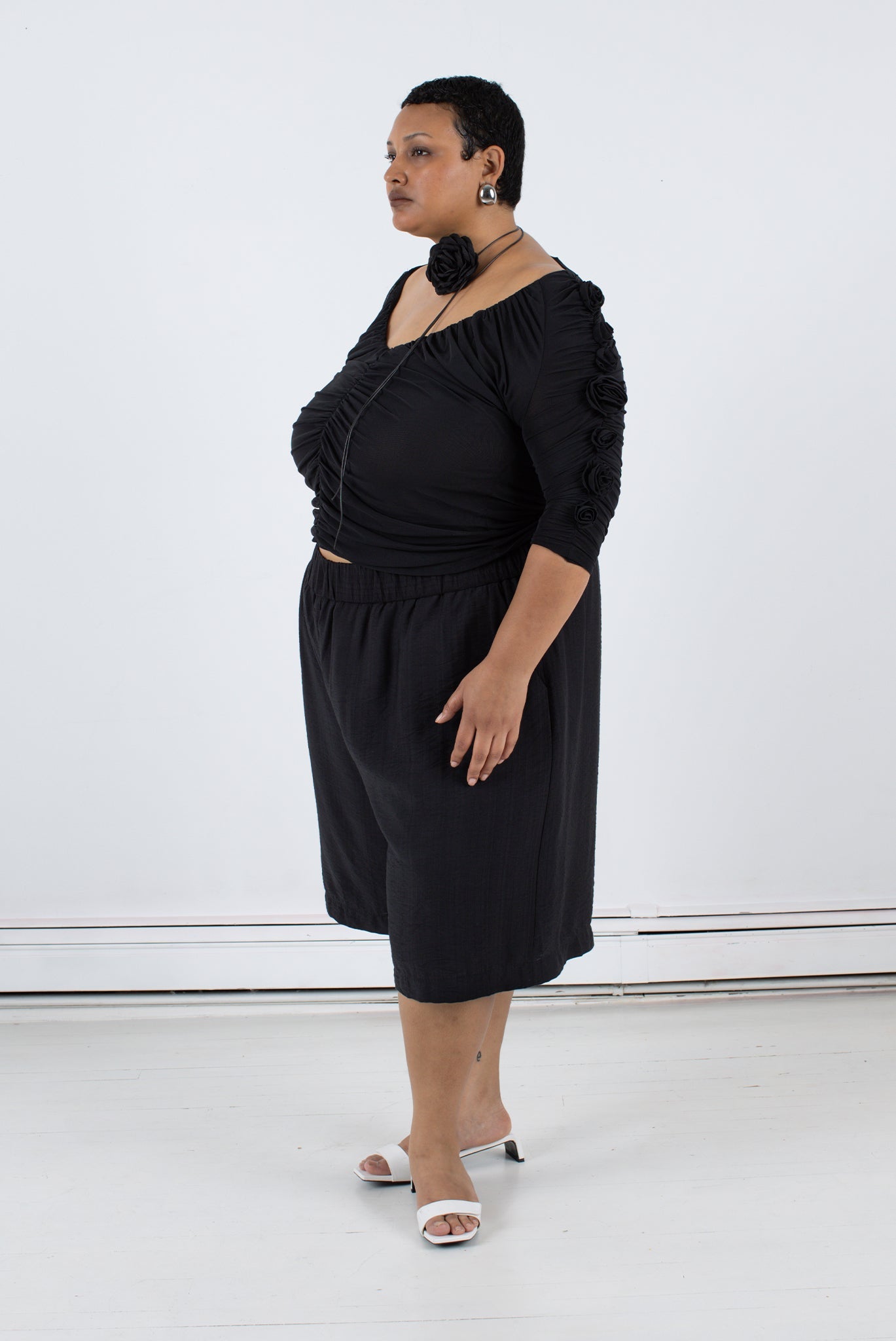 WRAY - Rose Top - Black -