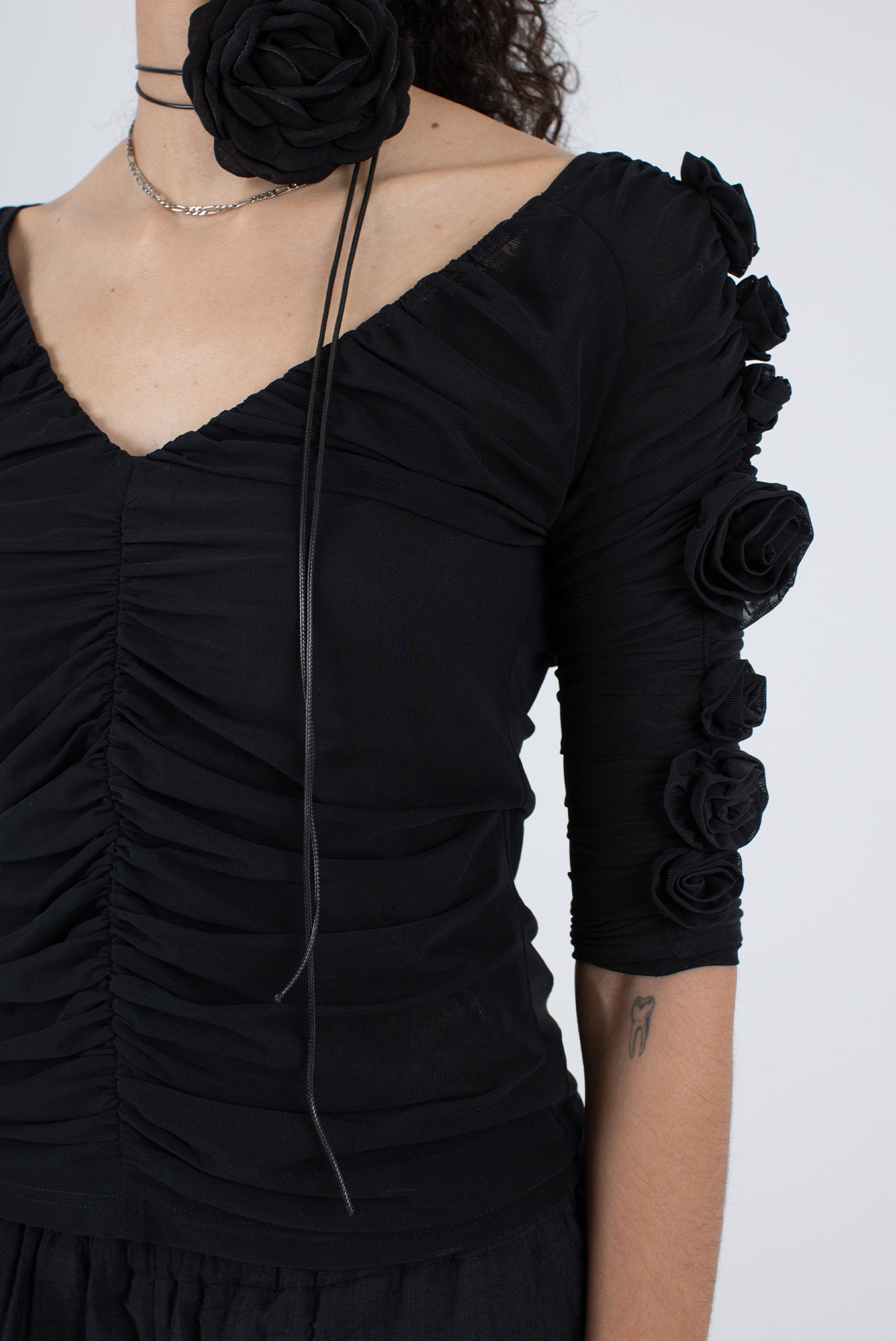 WRAY - Rose Top - Black -