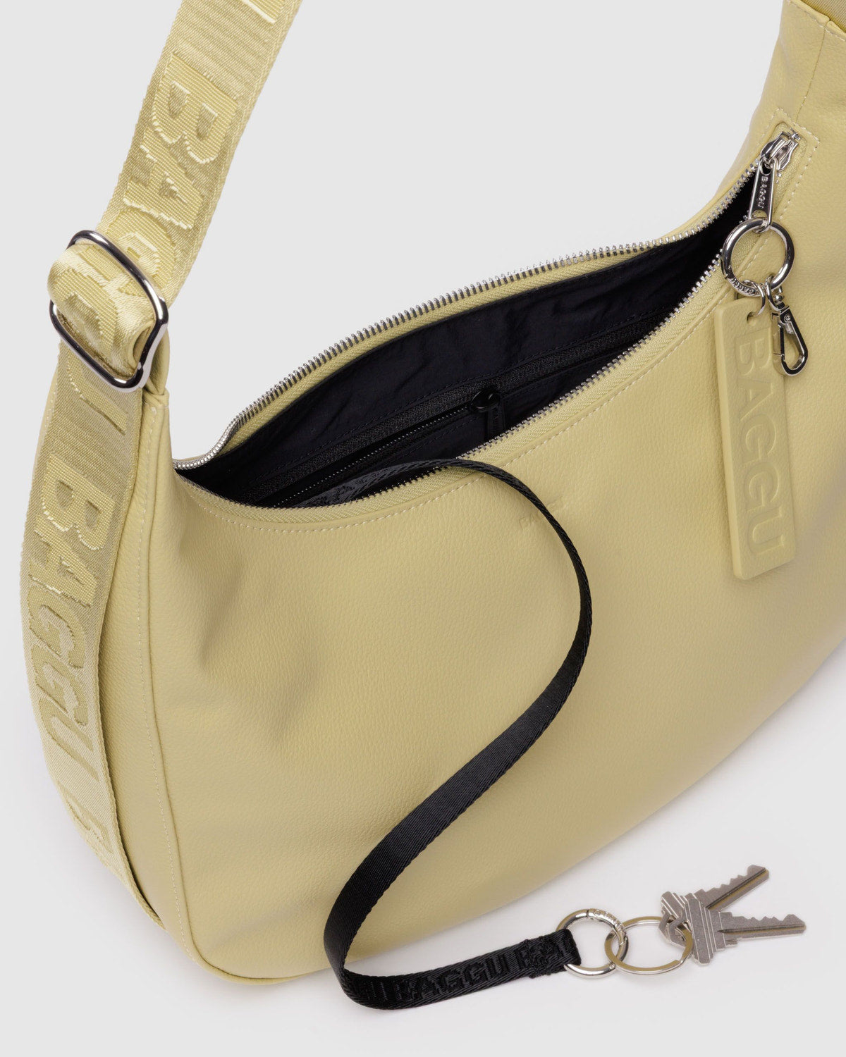 Baggu - Medium Recycled Leather Crescent Bag - Straw -