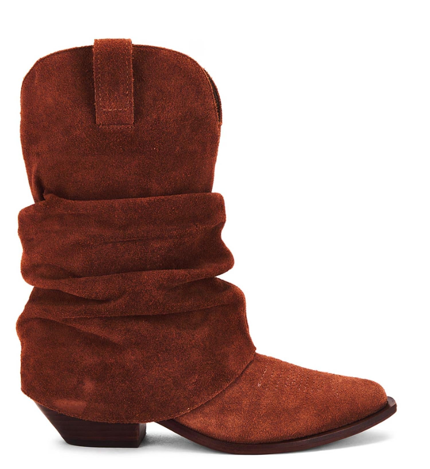 Zachy Cloak Boot