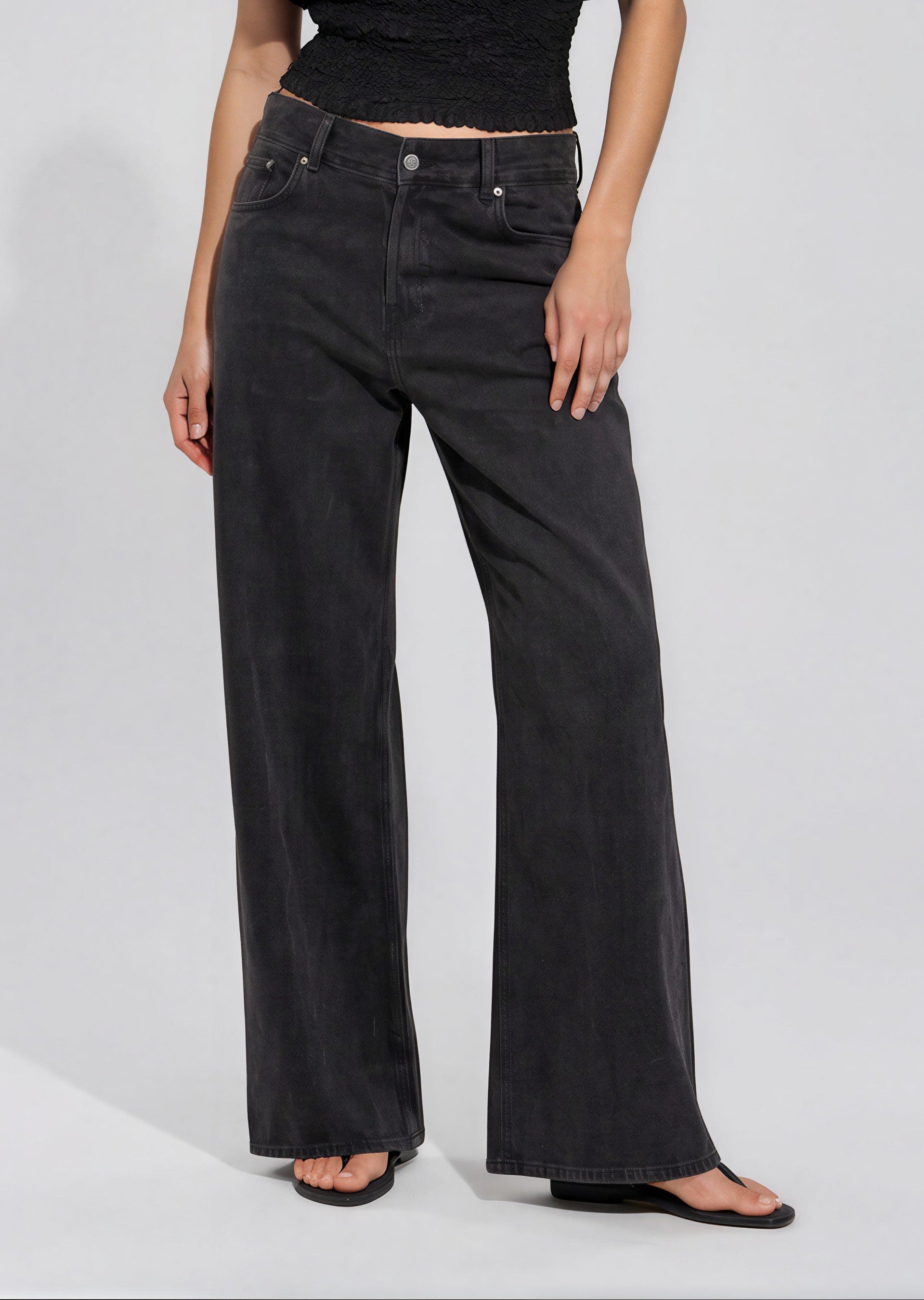 & Other Stories - Wide Cut Jeans - Black -