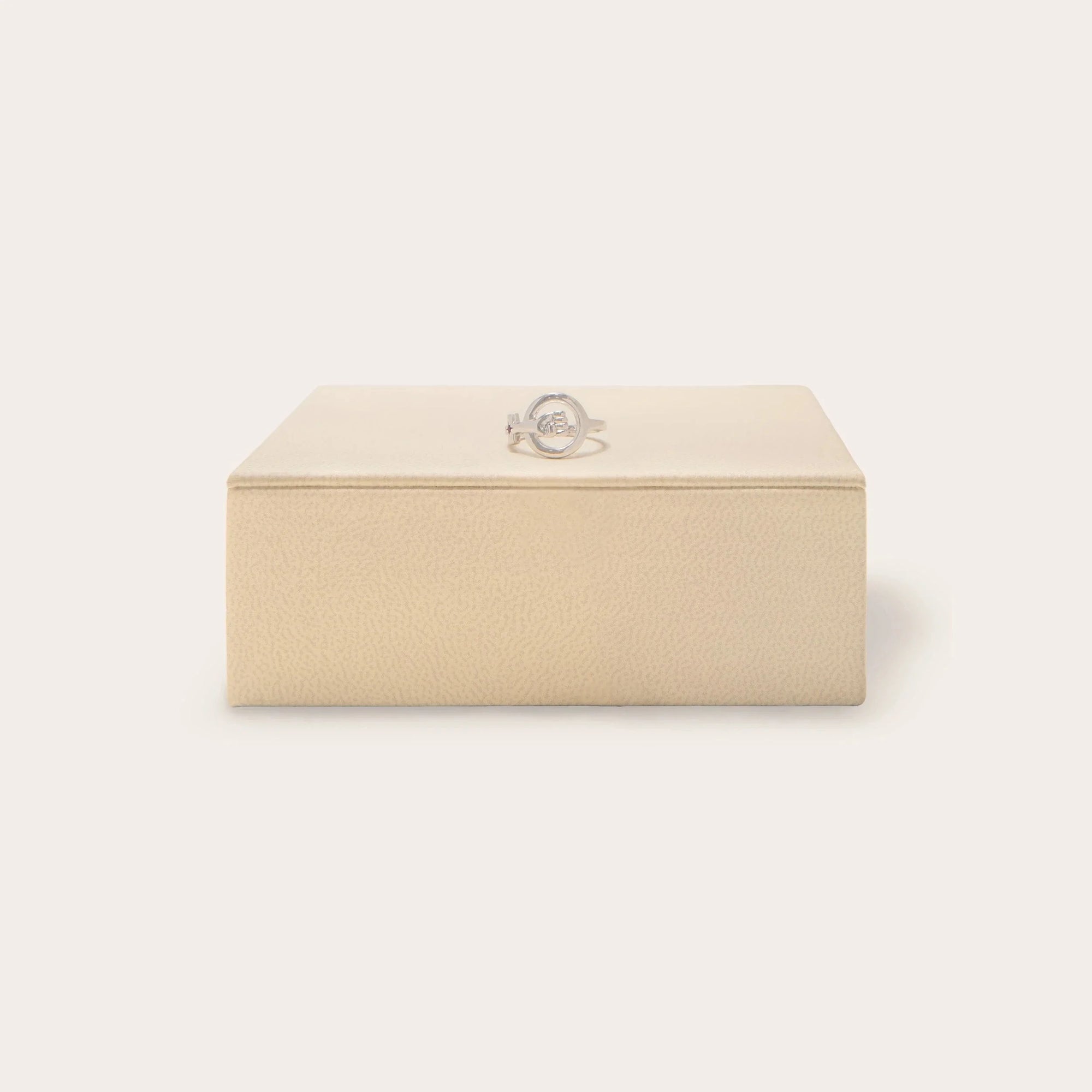 Awe Inspired - Archive Women Power Ring -
