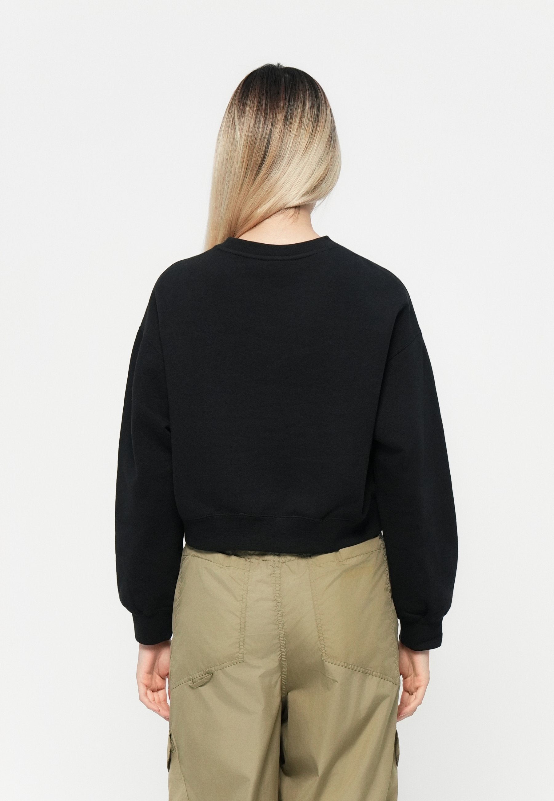 Obey - Studios Cropped Crew - Outline Black -
