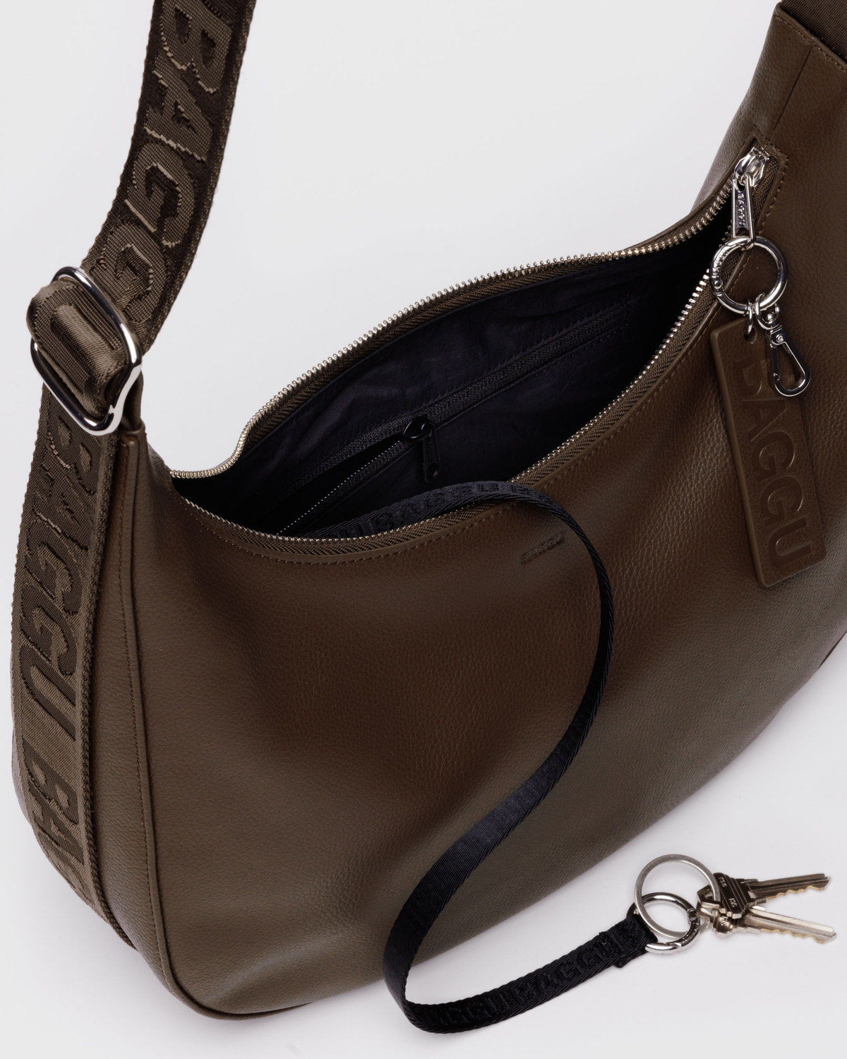 Baggu - Medium Recycled Leather Crescent Bag - Brown -