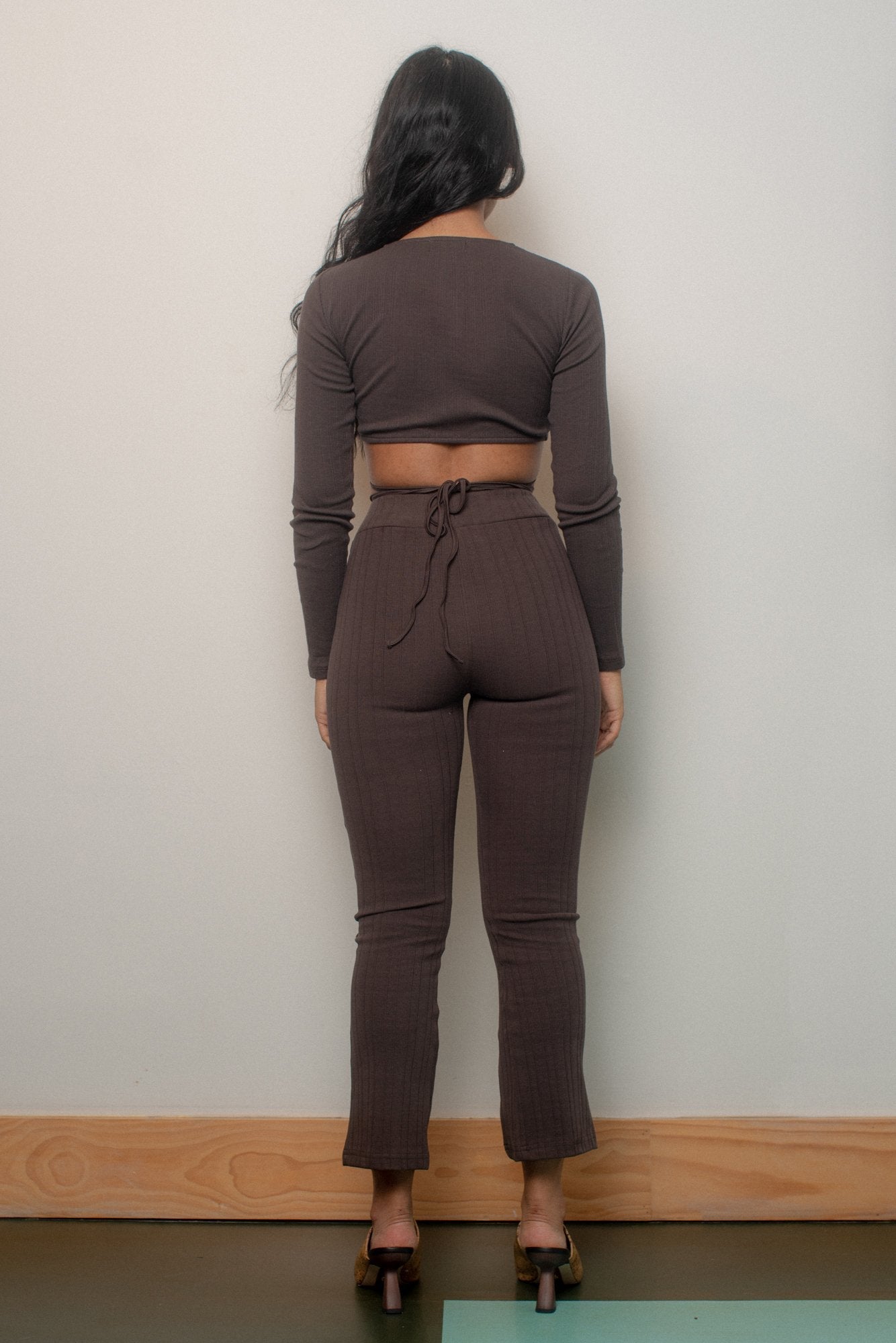 WRAY - Slit Legging - Chocolate Mousse -