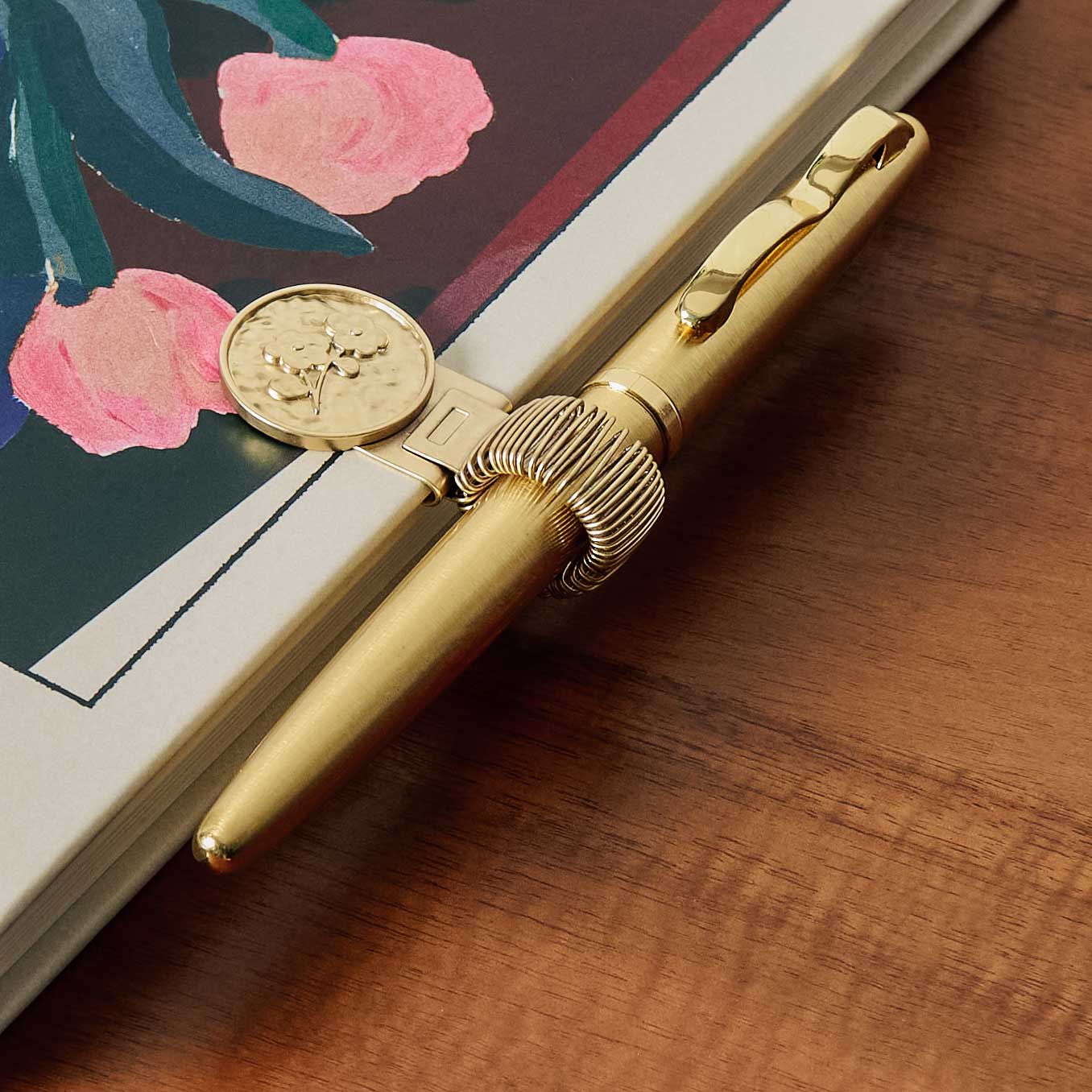 Papier - Floral Coin Pen Clip -